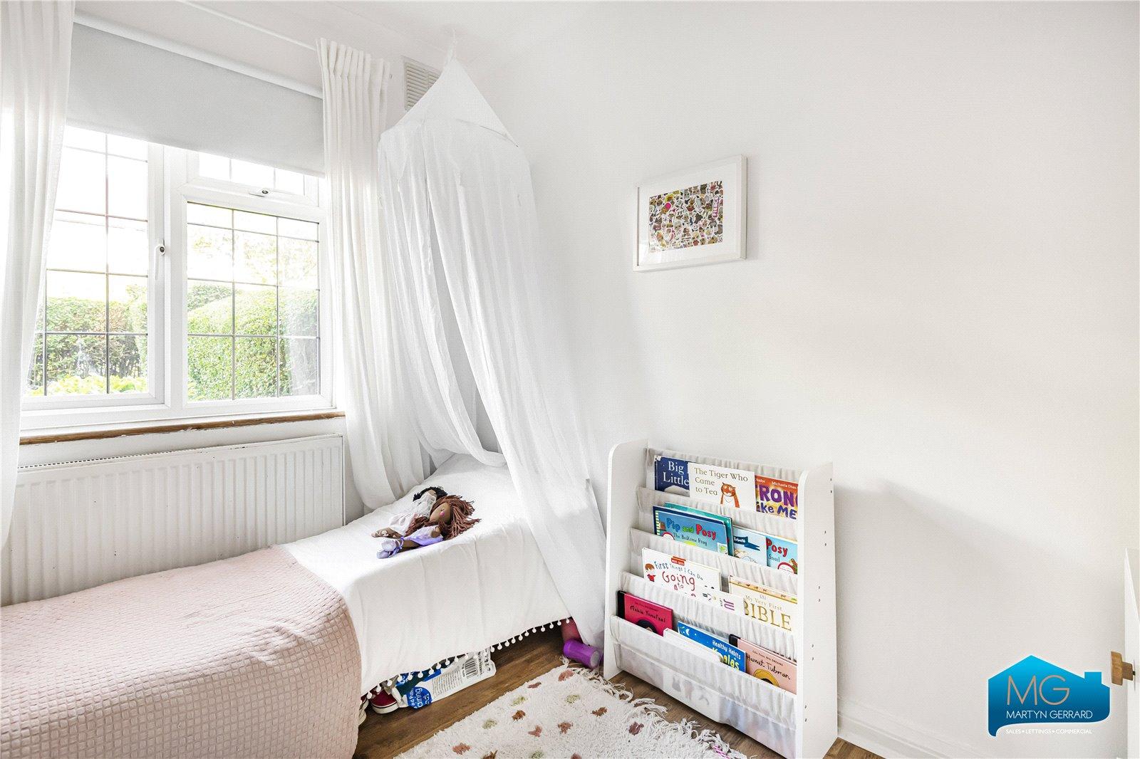 2 bedroom Ground Floor Flat to rent - Martyn Gerrard