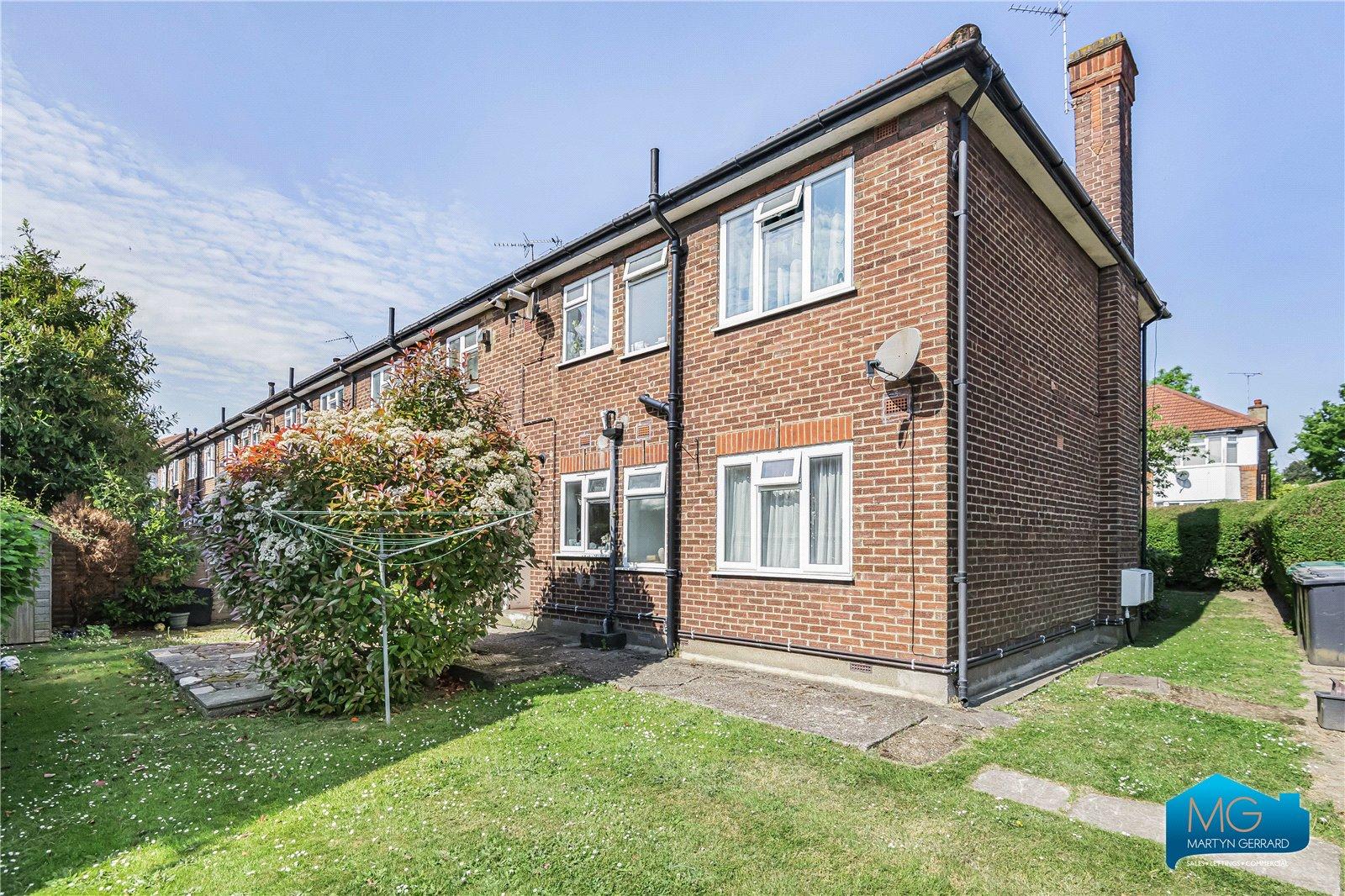 2 bedroom Ground Floor Flat to rent - Martyn Gerrard
