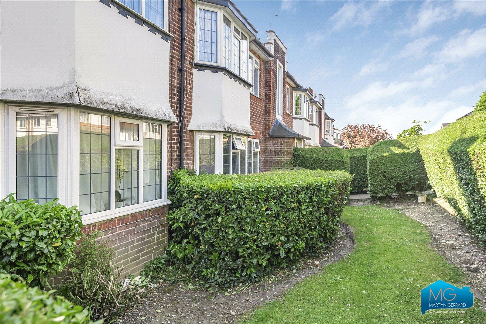 2 bedroom Ground Floor Flat to rent - Martyn Gerrard