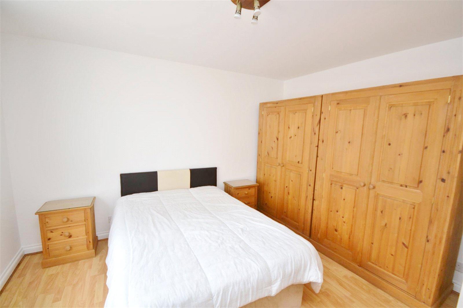 2 bedroom Ground Floor Flat to rent - Martyn Gerrard