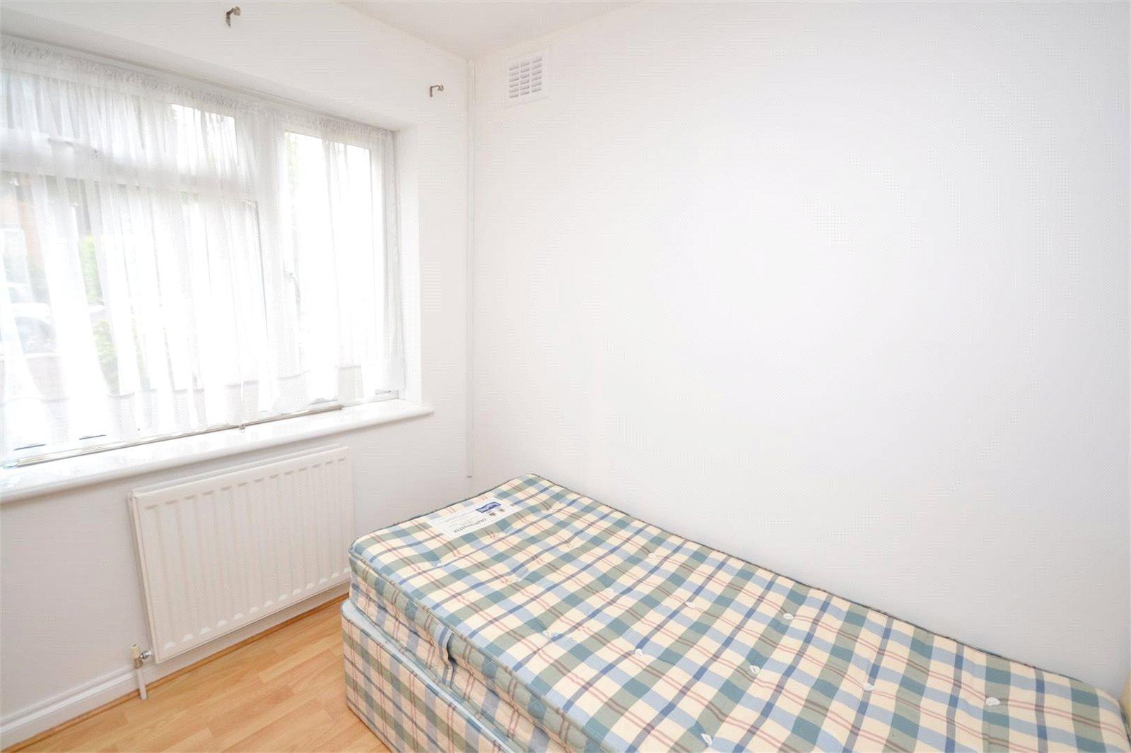 2 bedroom Ground Floor Flat to rent - Martyn Gerrard