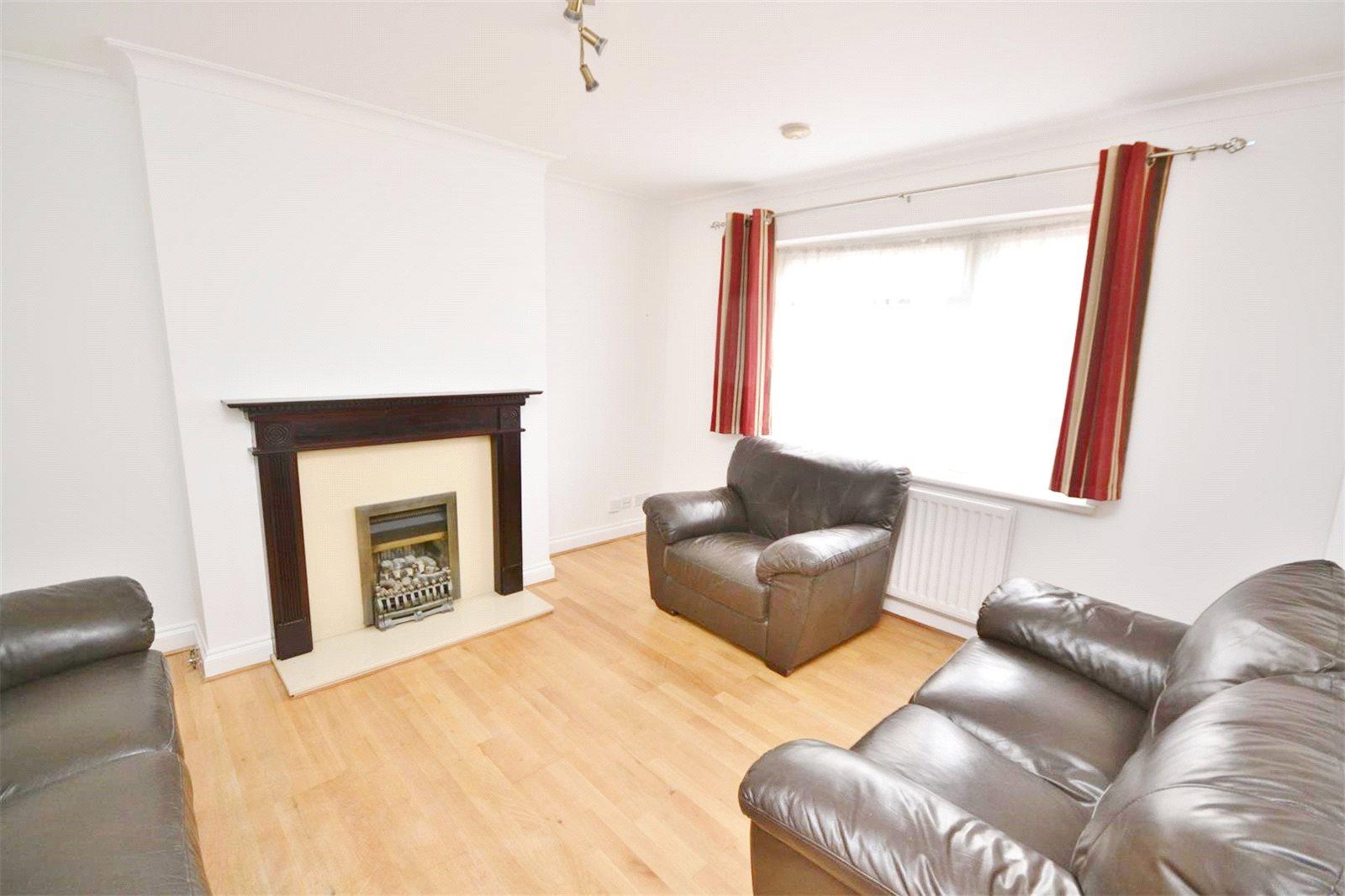 2 bedroom Ground Floor Flat to rent - Martyn Gerrard