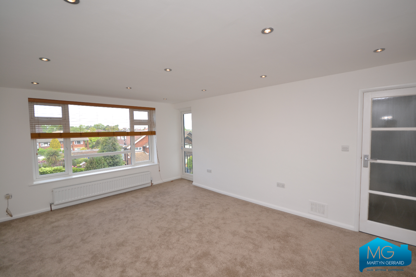 2 bedroom Apartment to rent - Martyn Gerrard