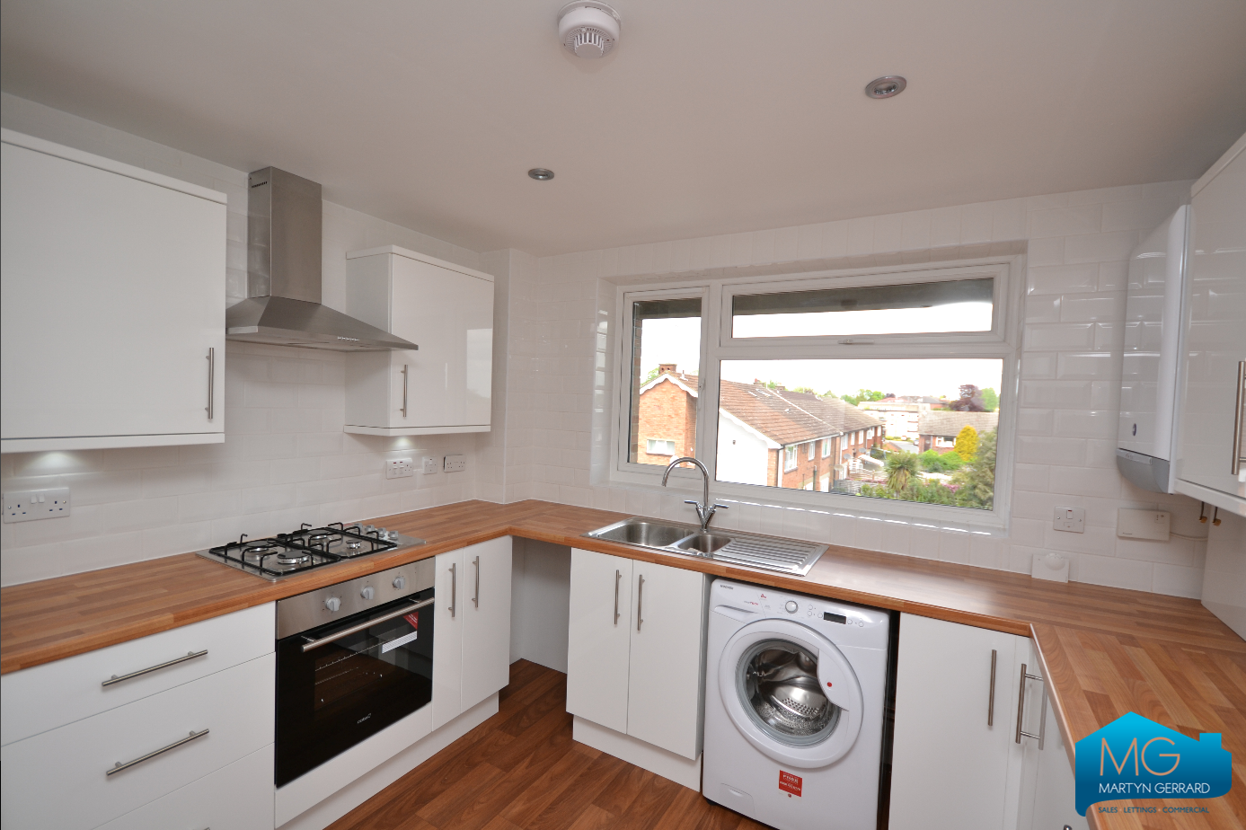 2 bedroom Apartment to rent - Martyn Gerrard