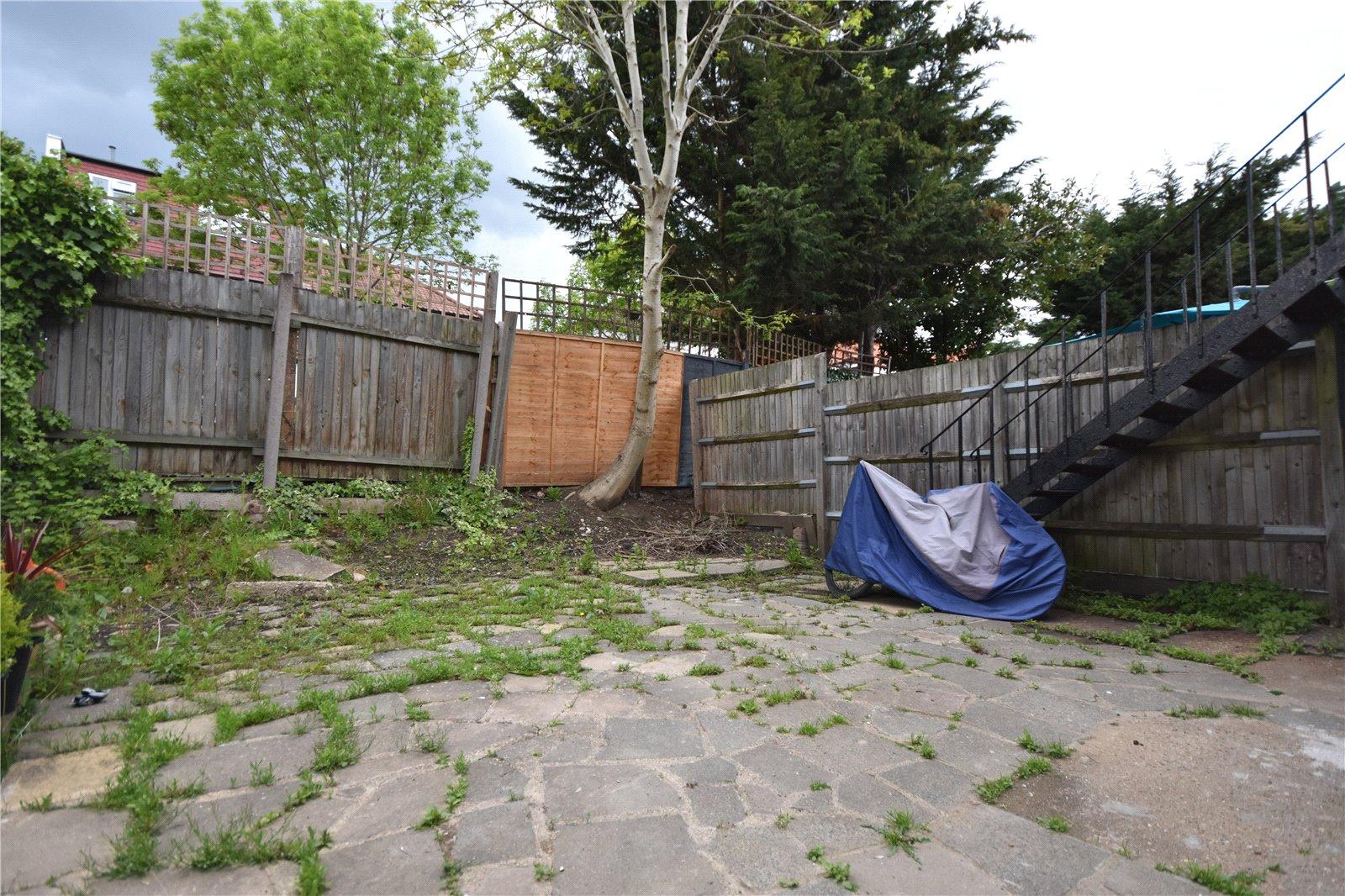 2 bedroom Ground Floor Flat to rent - Martyn Gerrard