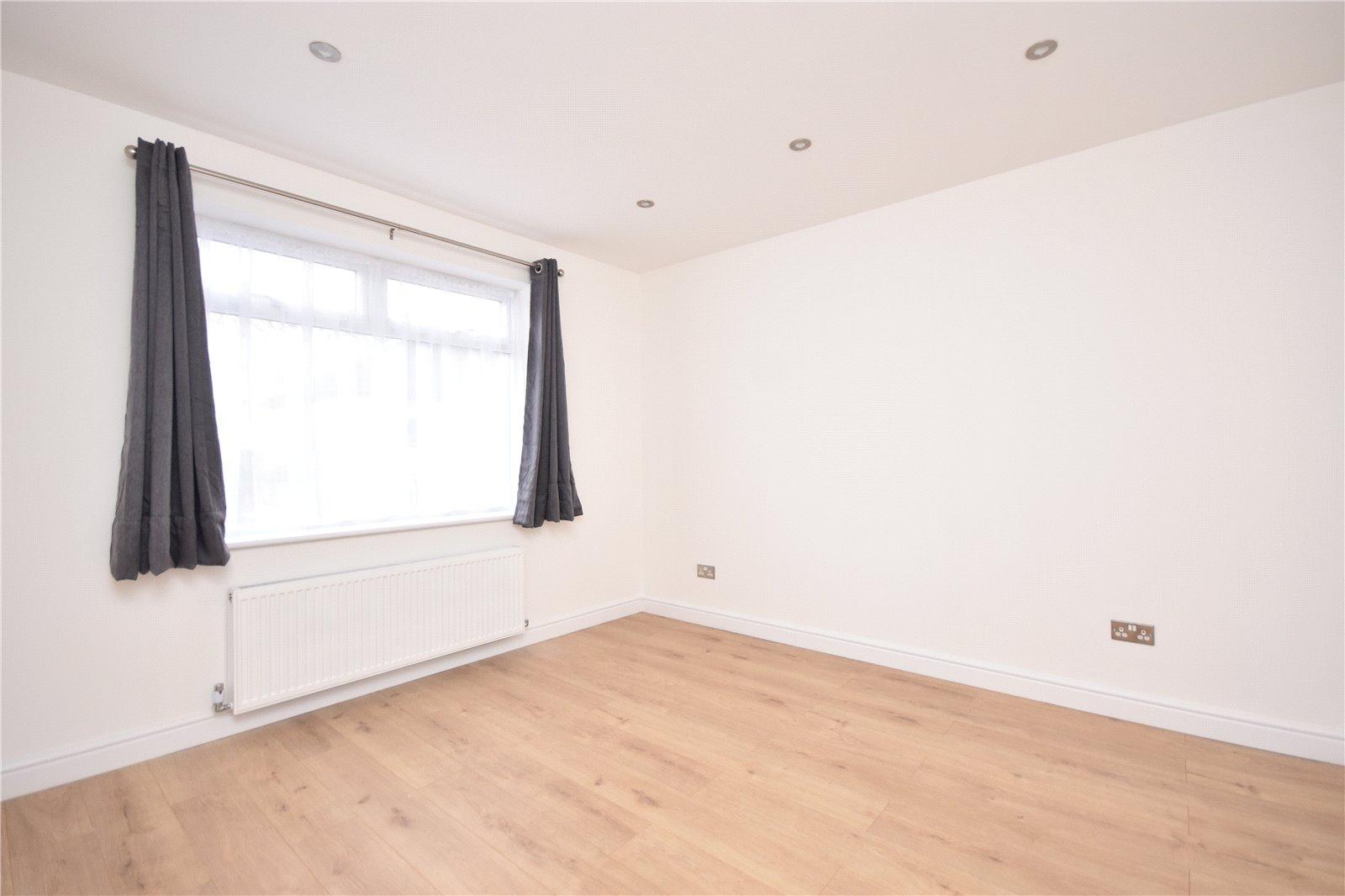 2 bedroom Ground Floor Flat to rent - Martyn Gerrard