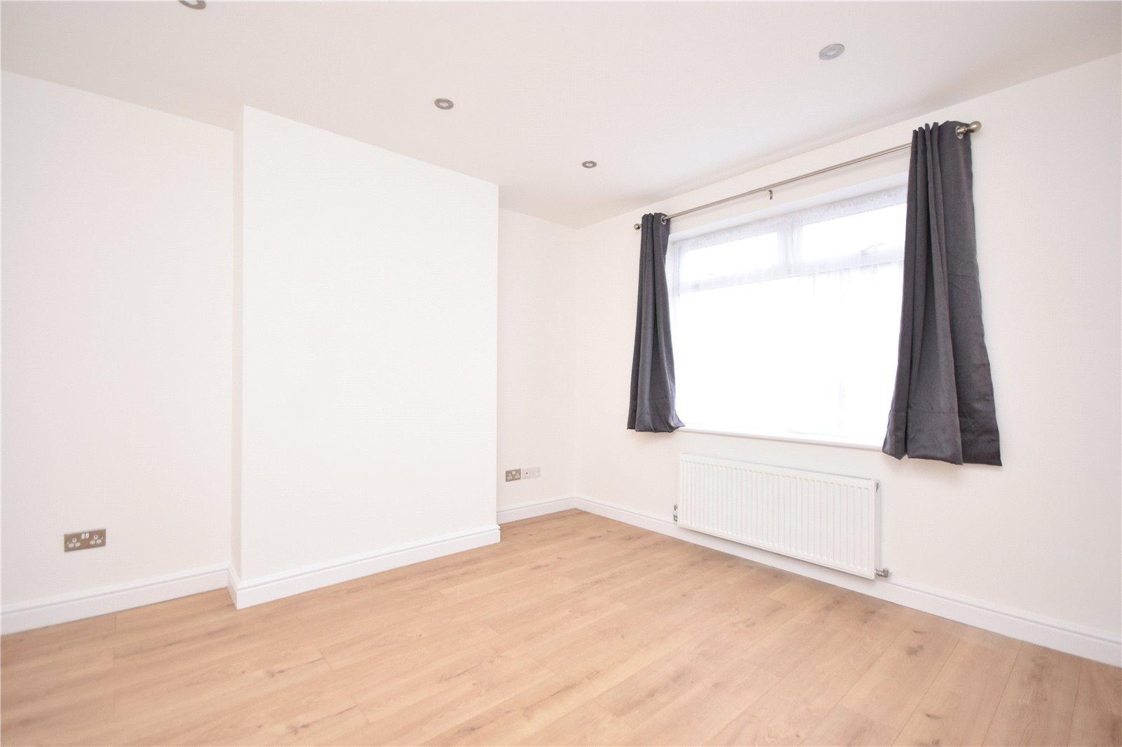 2 bedroom Ground Floor Flat to rent - Martyn Gerrard