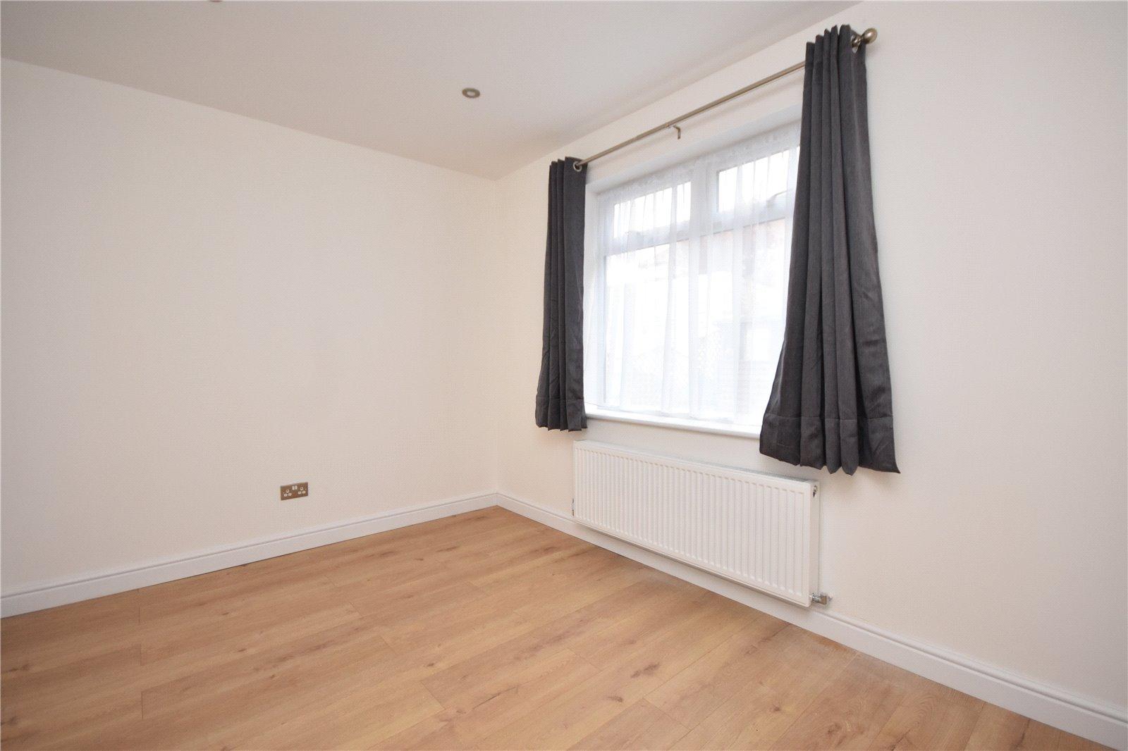 2 bedroom Ground Floor Flat to rent - Martyn Gerrard