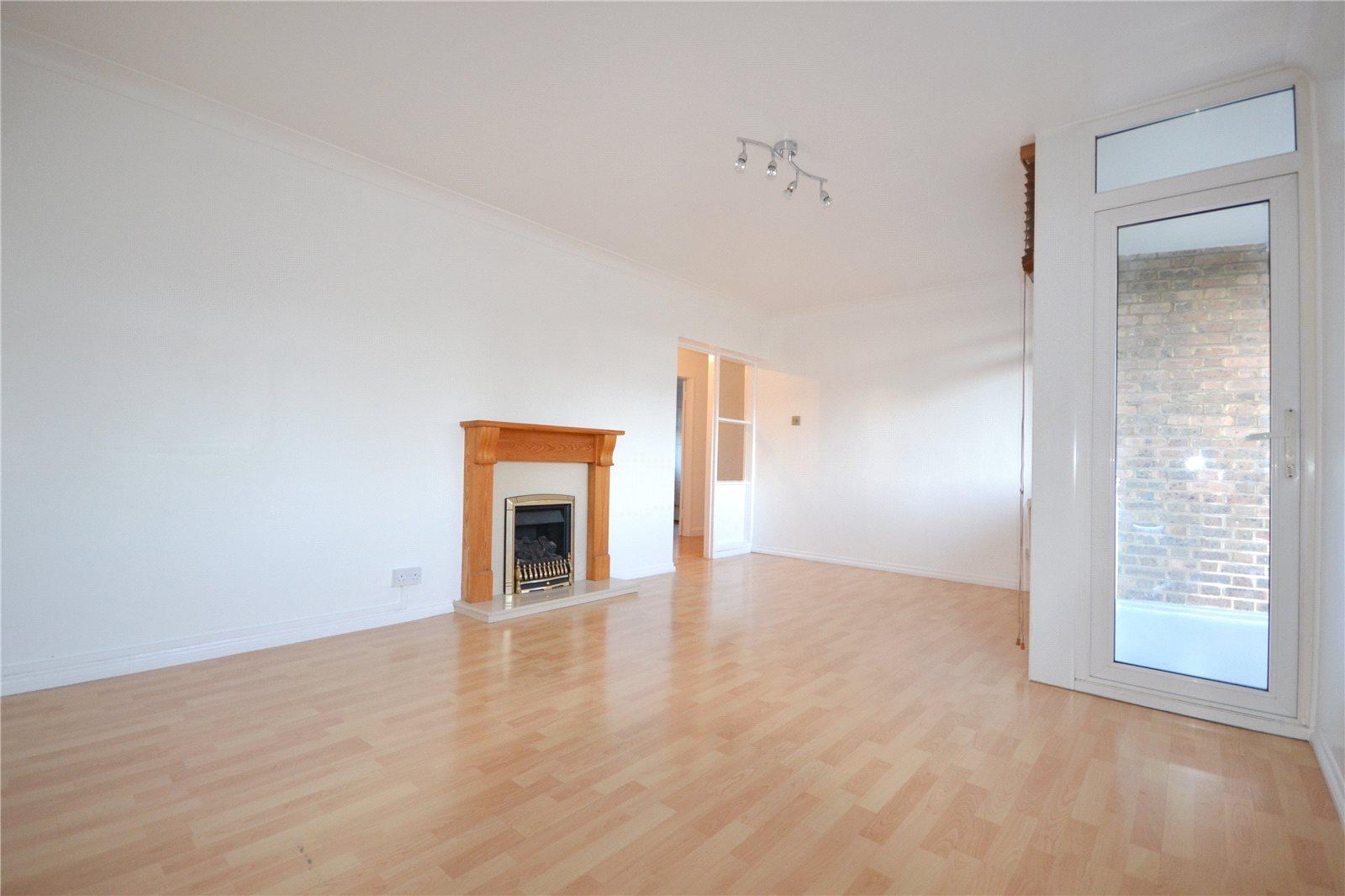 2 bedroom Apartment to rent + ' - Martyn Gerrard