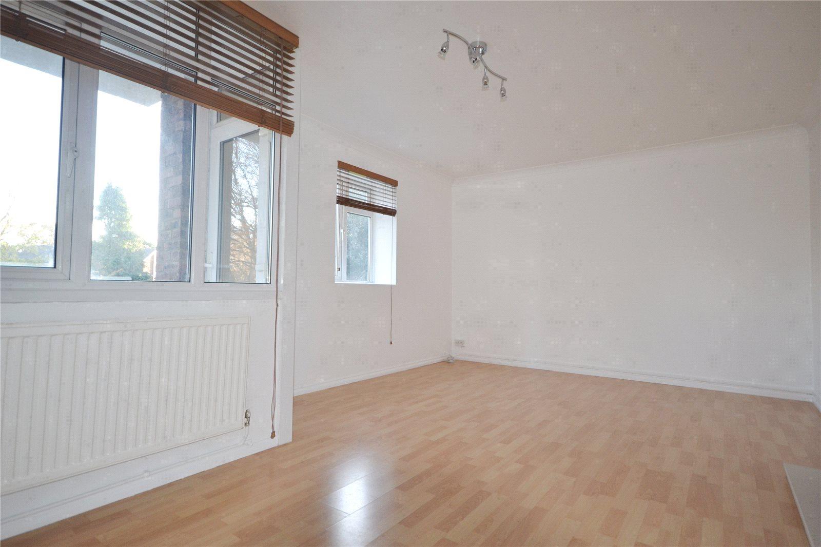 2 bedroom Apartment to rent + ' - Martyn Gerrard