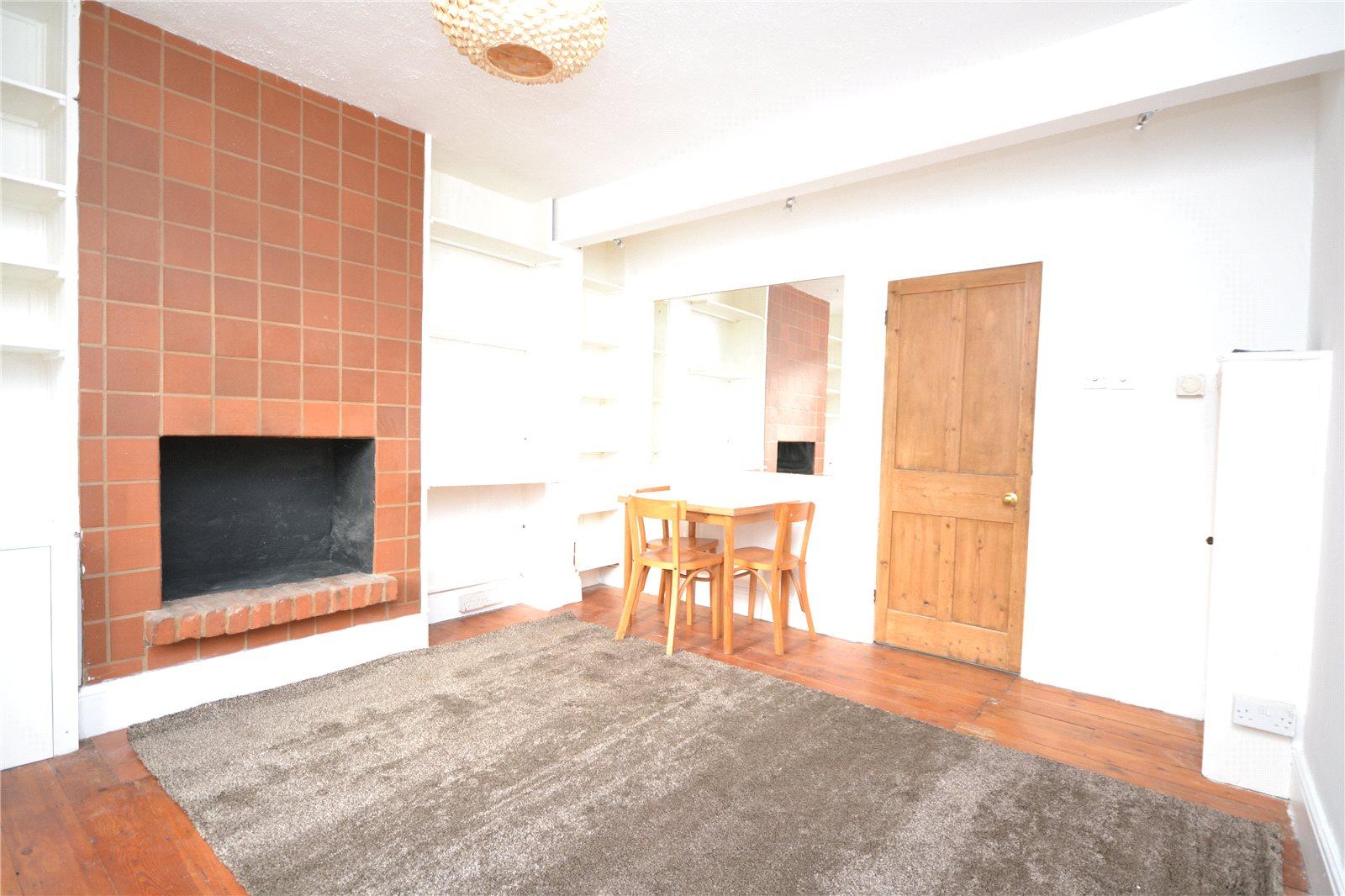 2 bedroom Terraced House to rent - Martyn Gerrard