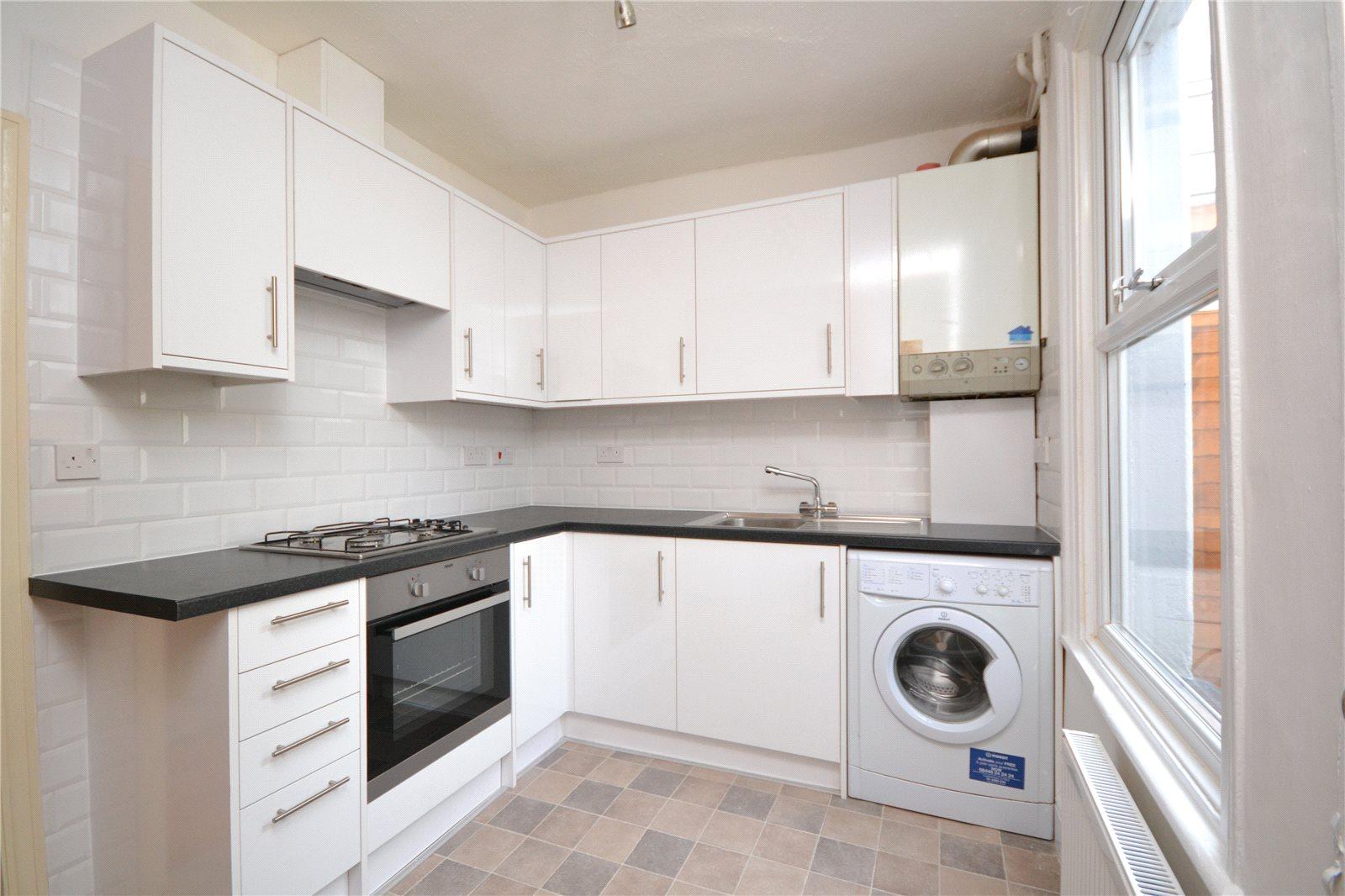2 bedroom Terraced House to rent - Martyn Gerrard