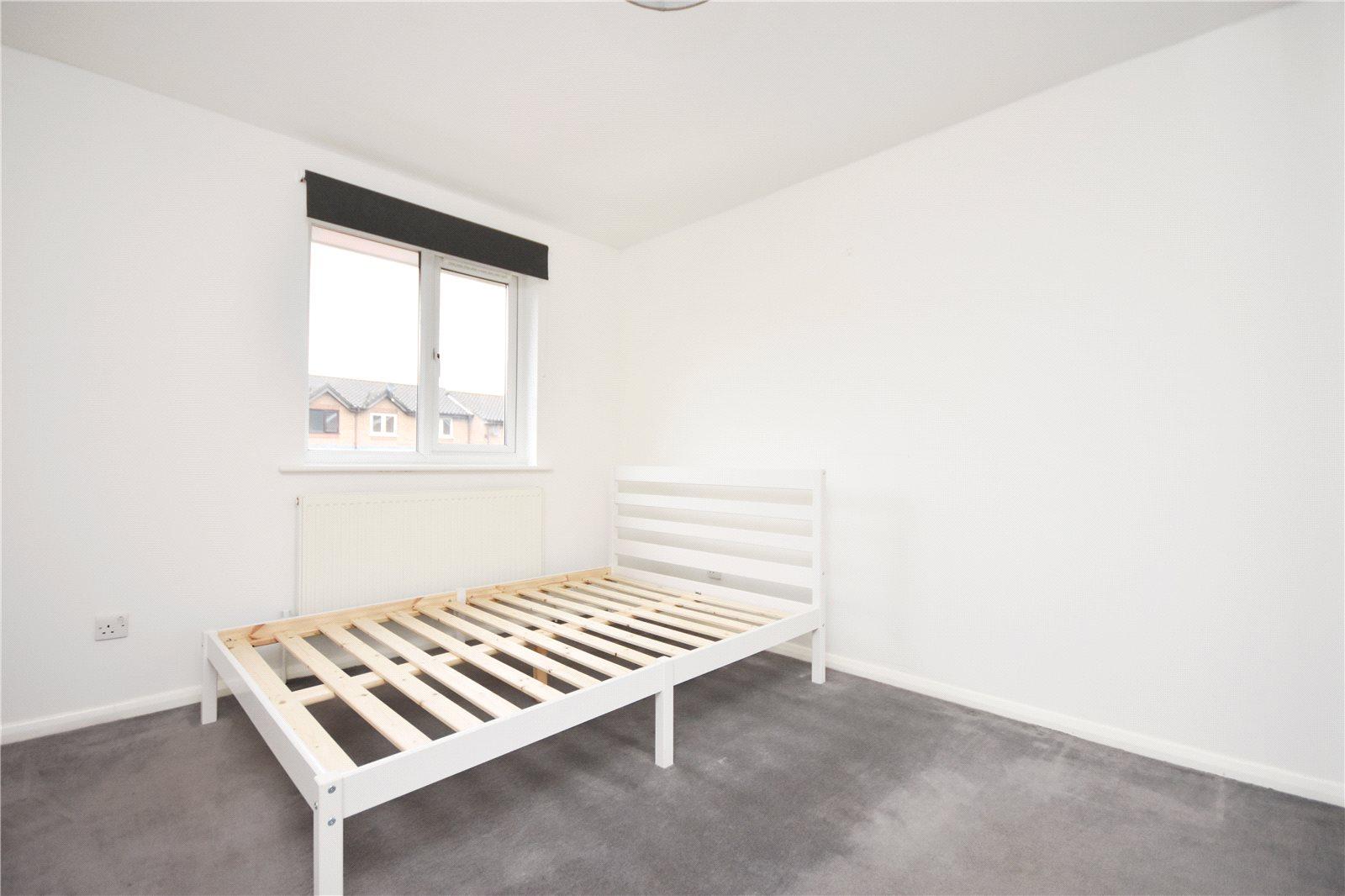 2 bedroom Apartment to rent + ' - Martyn Gerrard