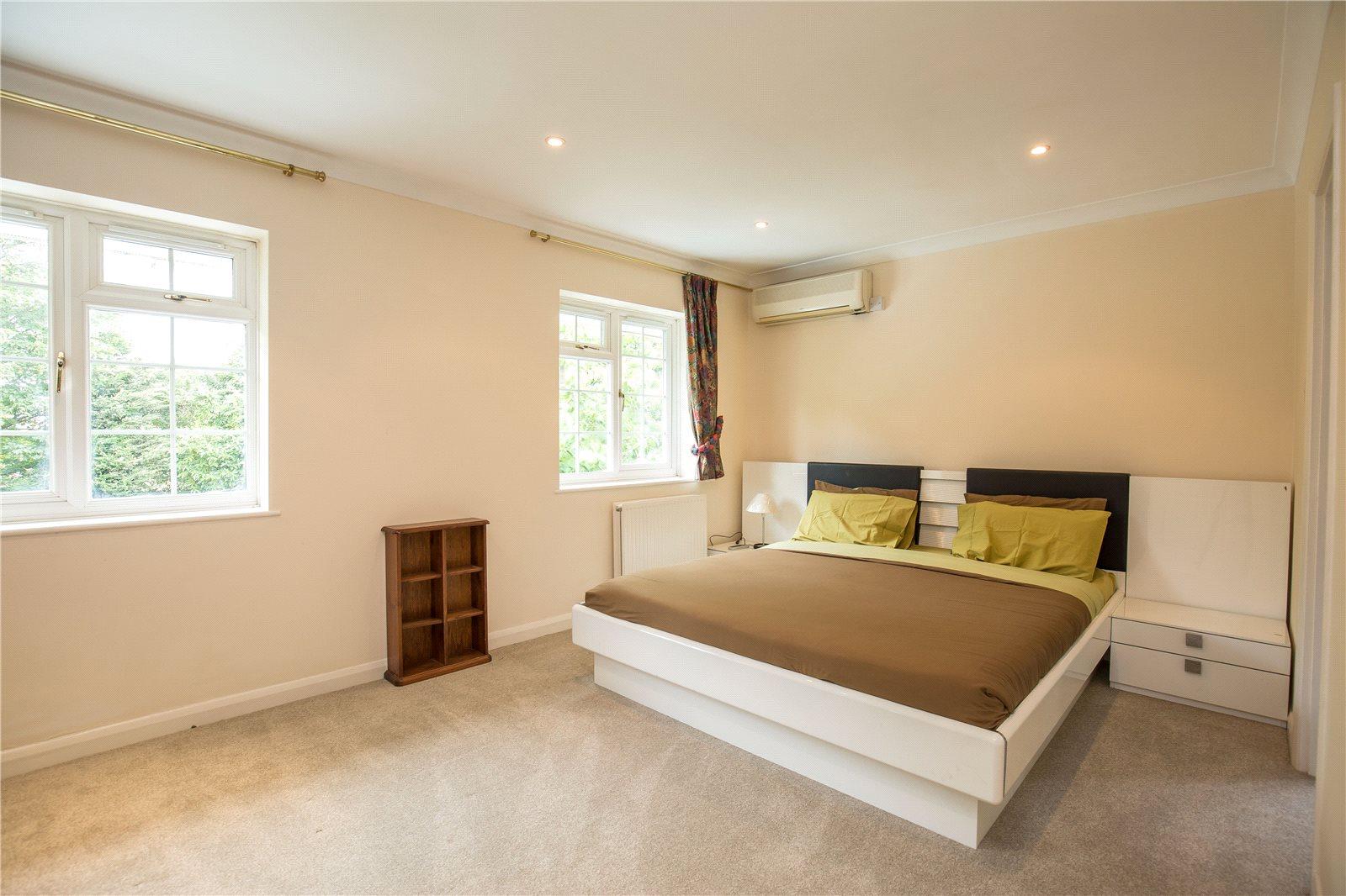 5 bedroom Detached House to rent - Martyn Gerrard
