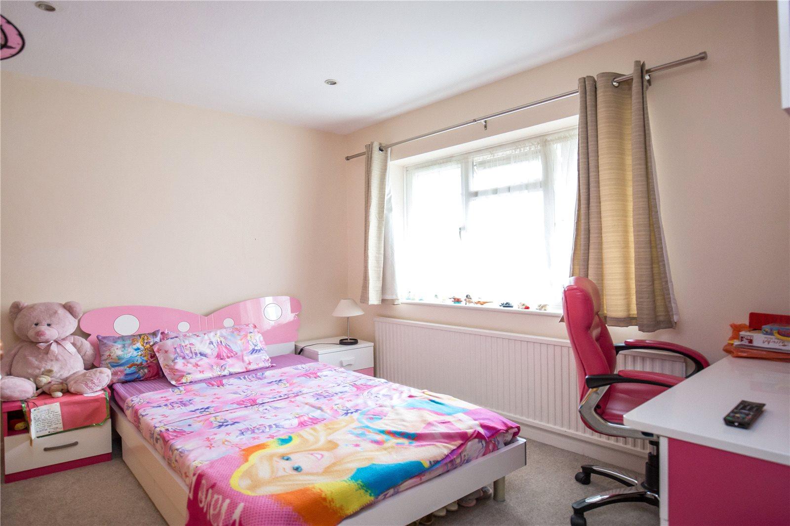 5 bedroom Detached House to rent - Martyn Gerrard