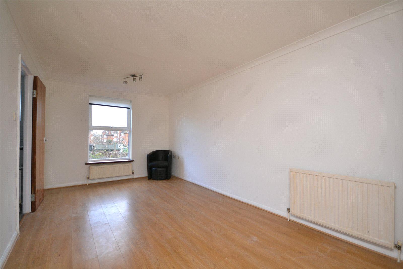 1 bedroom Ground Floor Flat to rent + ' - Martyn Gerrard