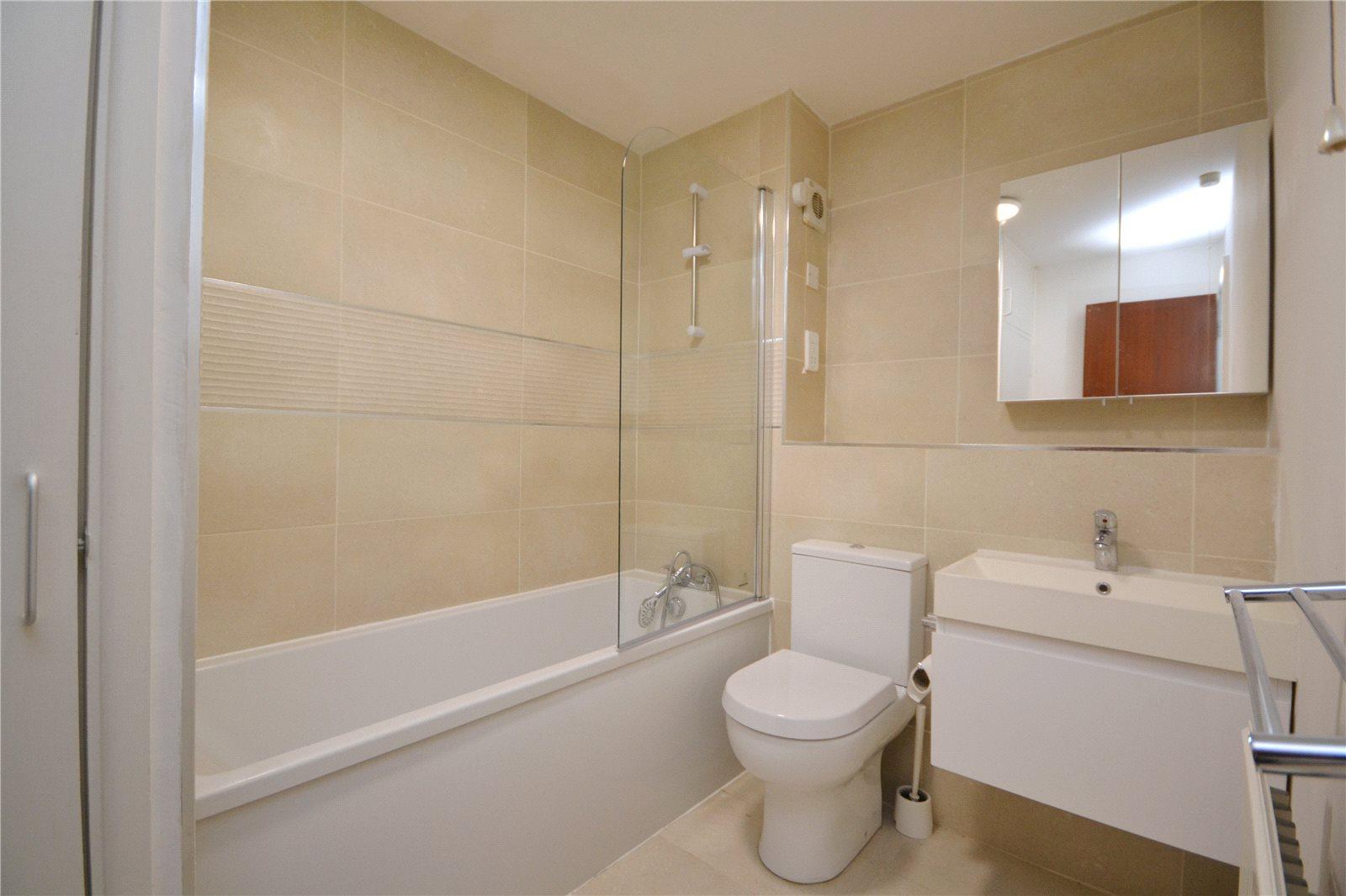 1 bedroom Ground Floor Flat to rent - Martyn Gerrard