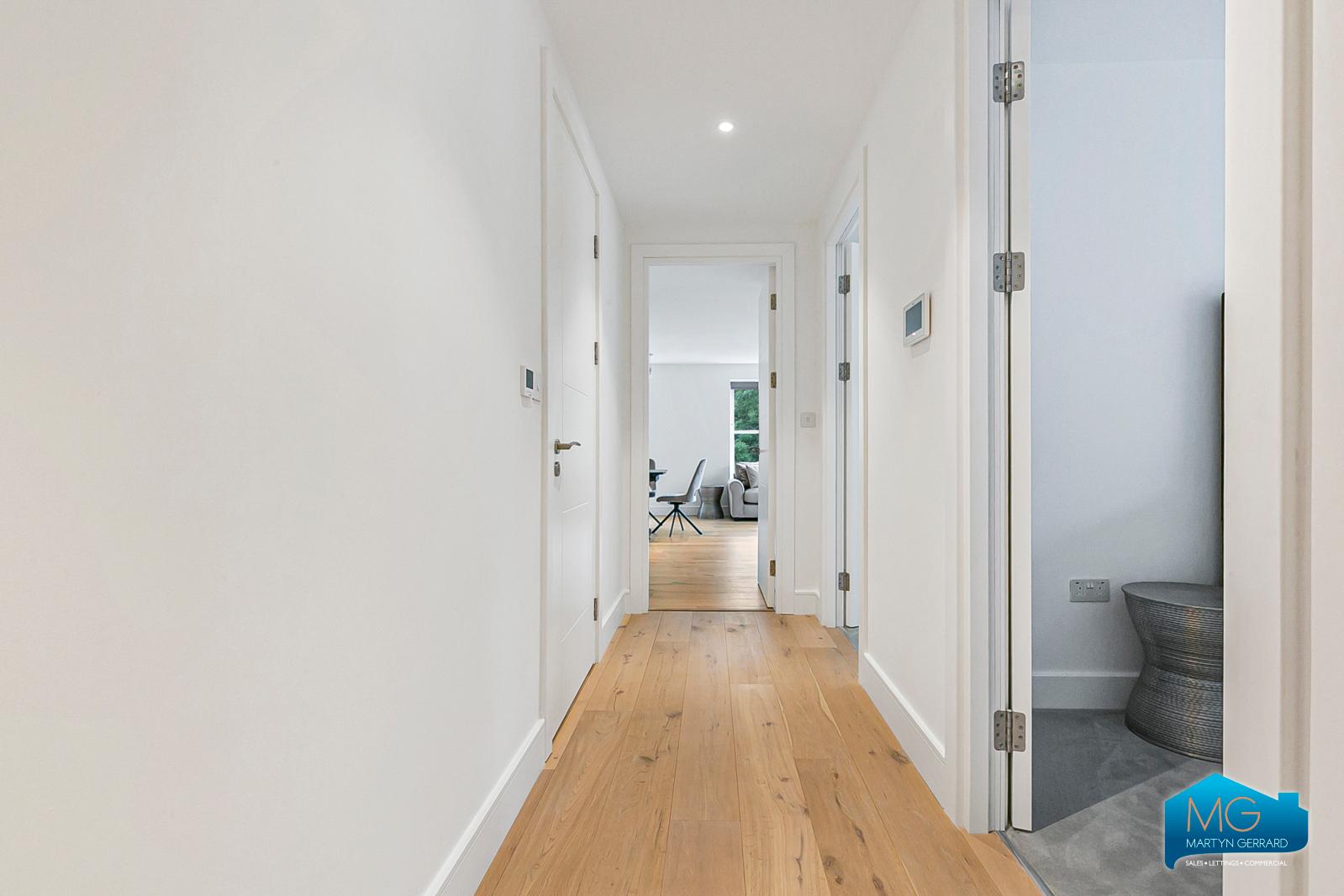 2 bedroom Apartment to rent - Martyn Gerrard