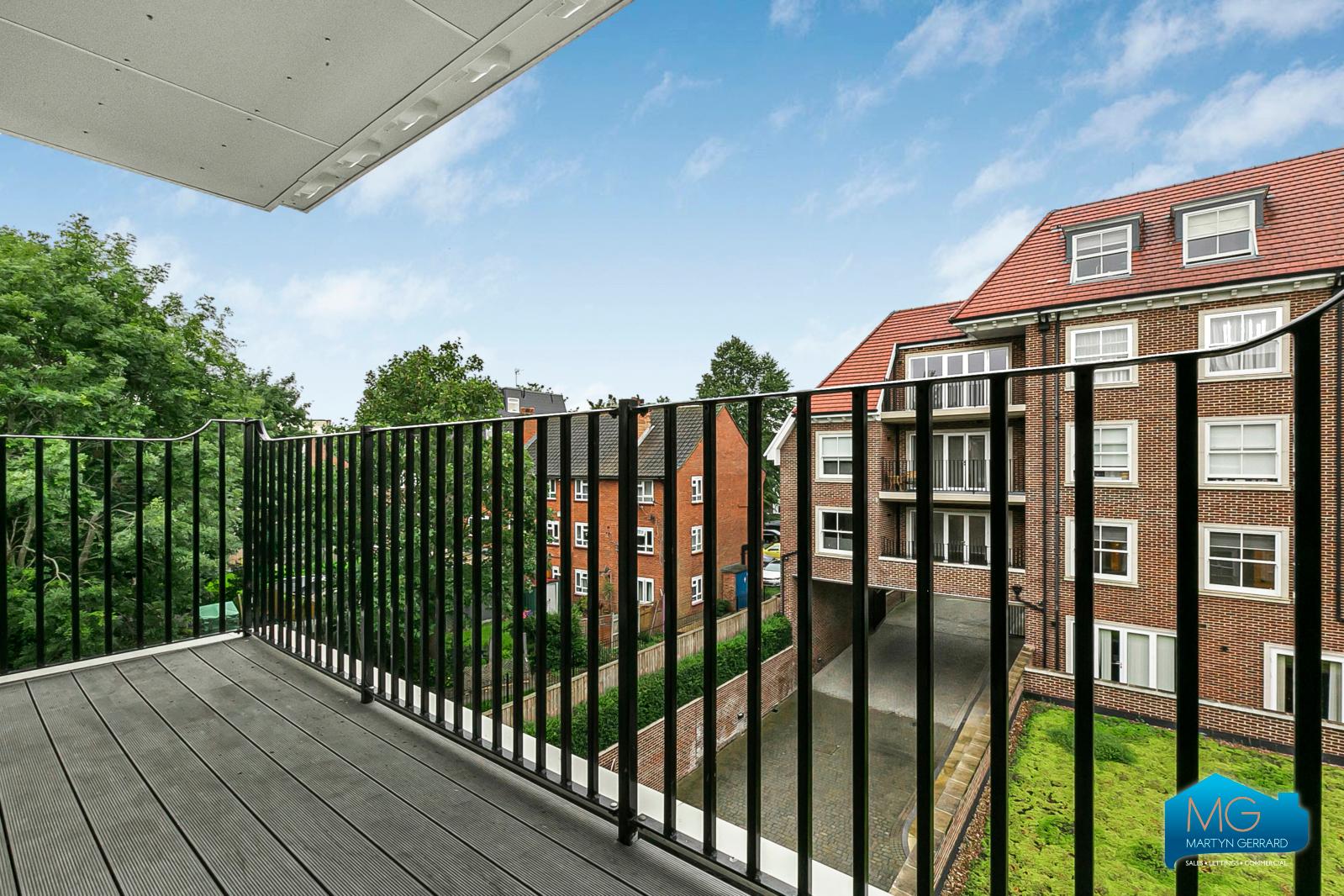 2 bedroom Apartment to rent - Martyn Gerrard