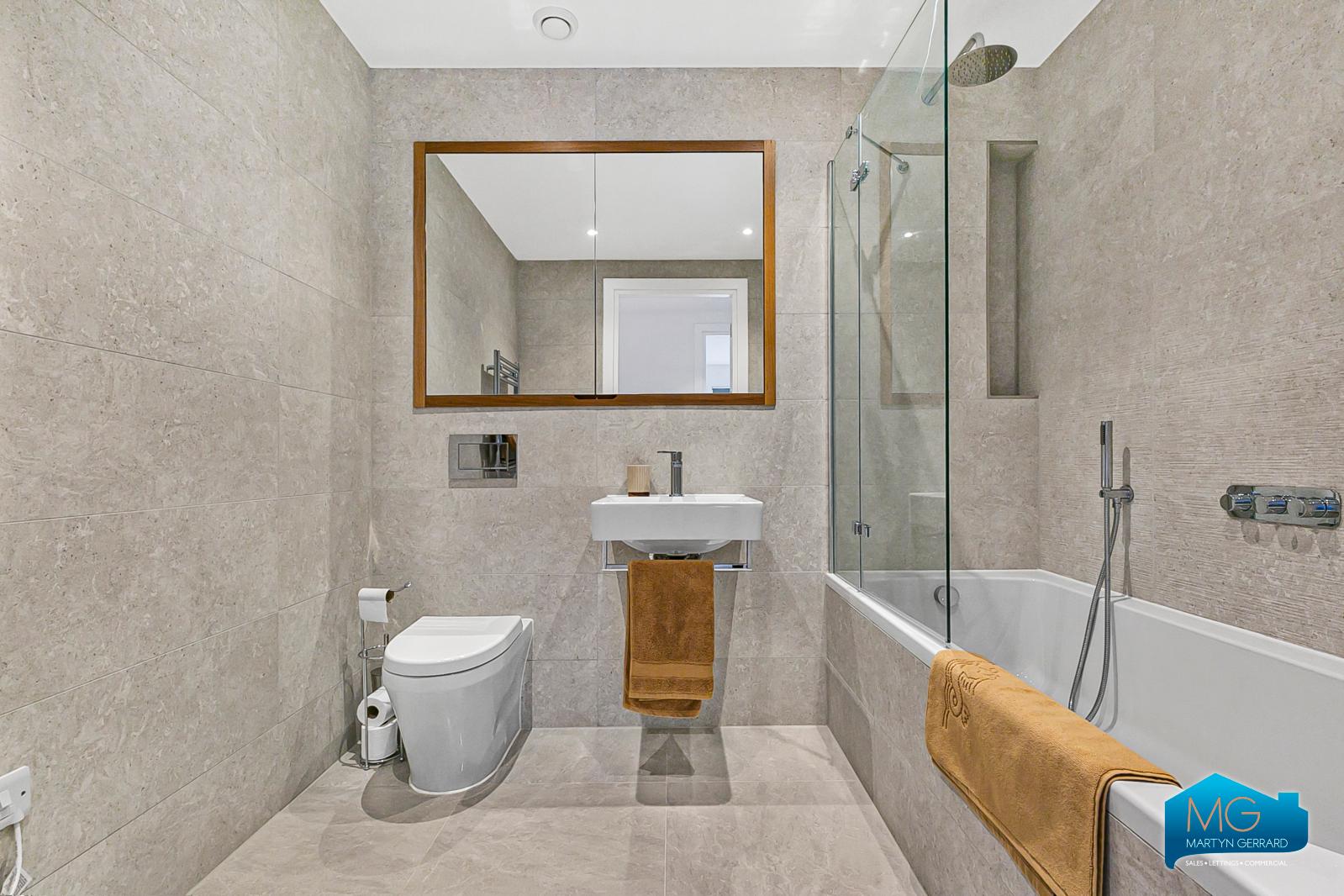 2 bedroom Apartment to rent - Martyn Gerrard