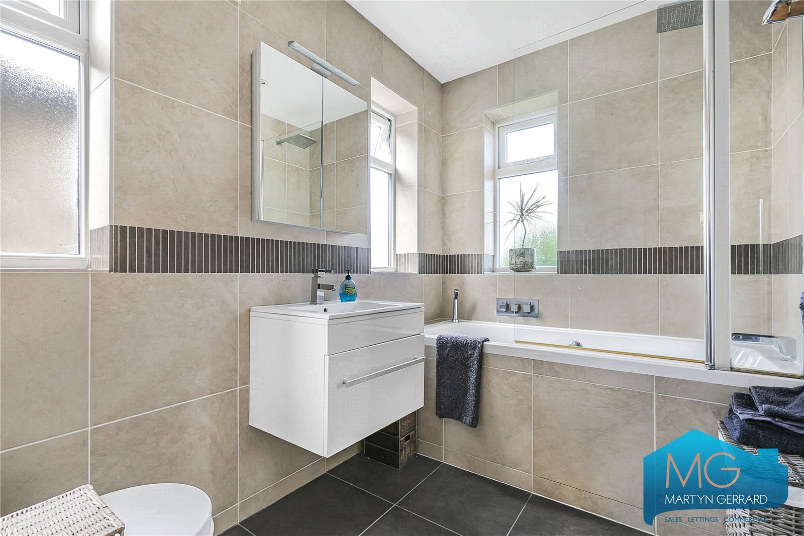 4 bedroom Semi-Detached House for sale - Martyn Gerrard