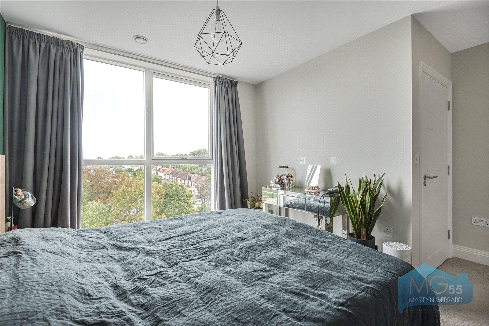 2 bedroom Apartment for sale - Martyn Gerrard
