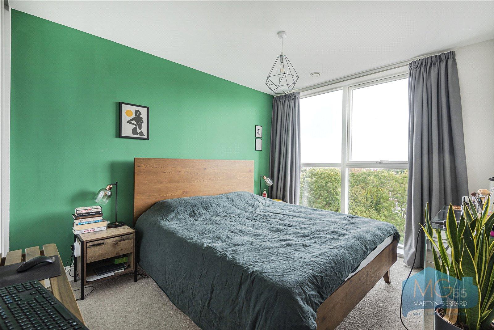 2 bedroom Apartment for sale - Martyn Gerrard