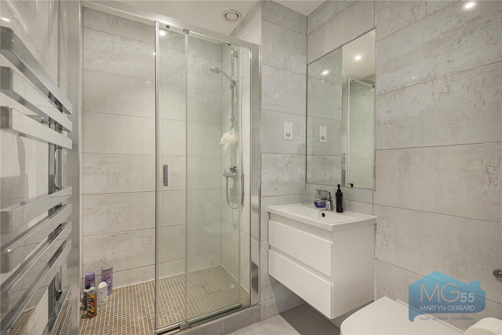 2 bedroom Apartment for sale - Martyn Gerrard