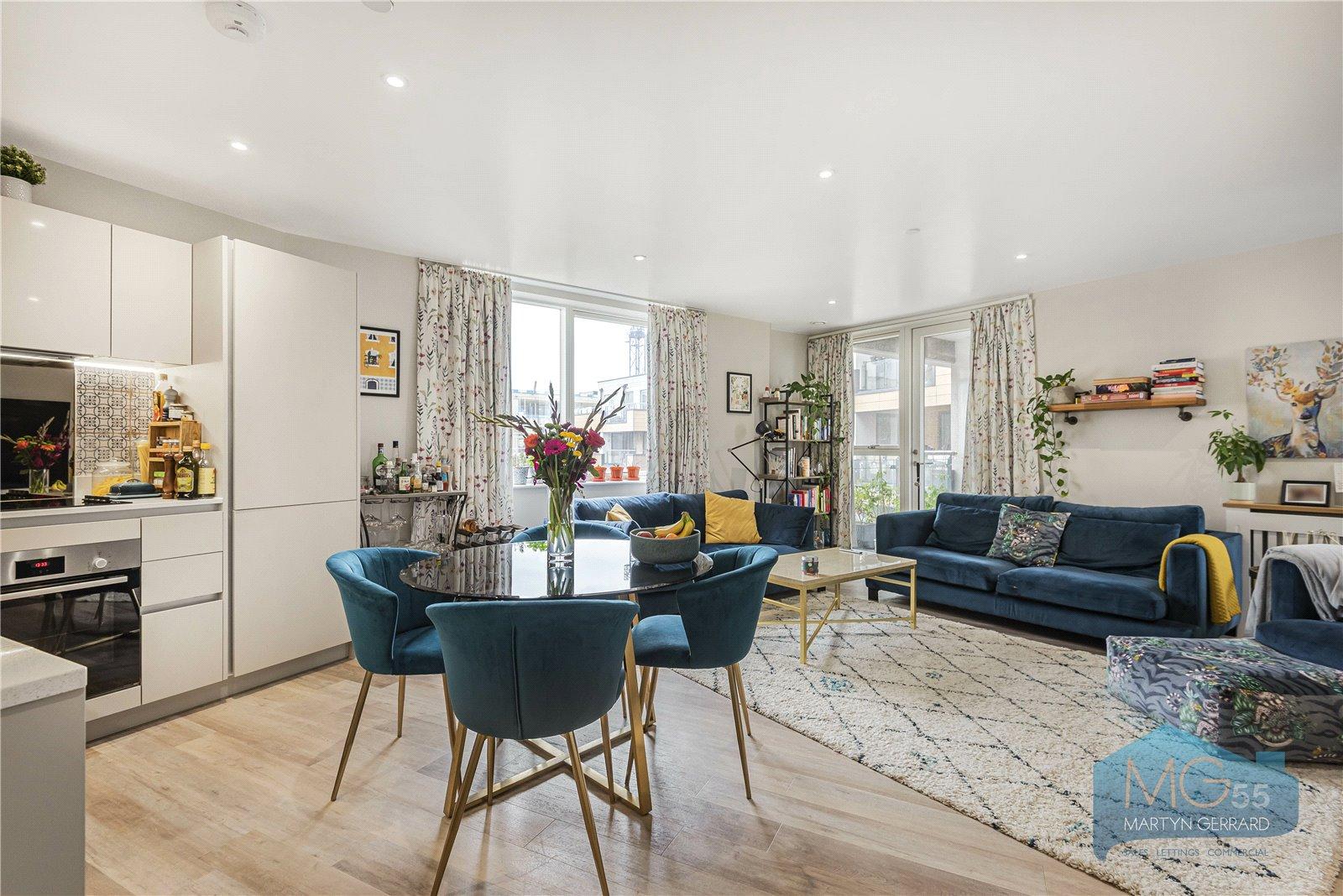 2 bedroom Apartment for sale - Martyn Gerrard