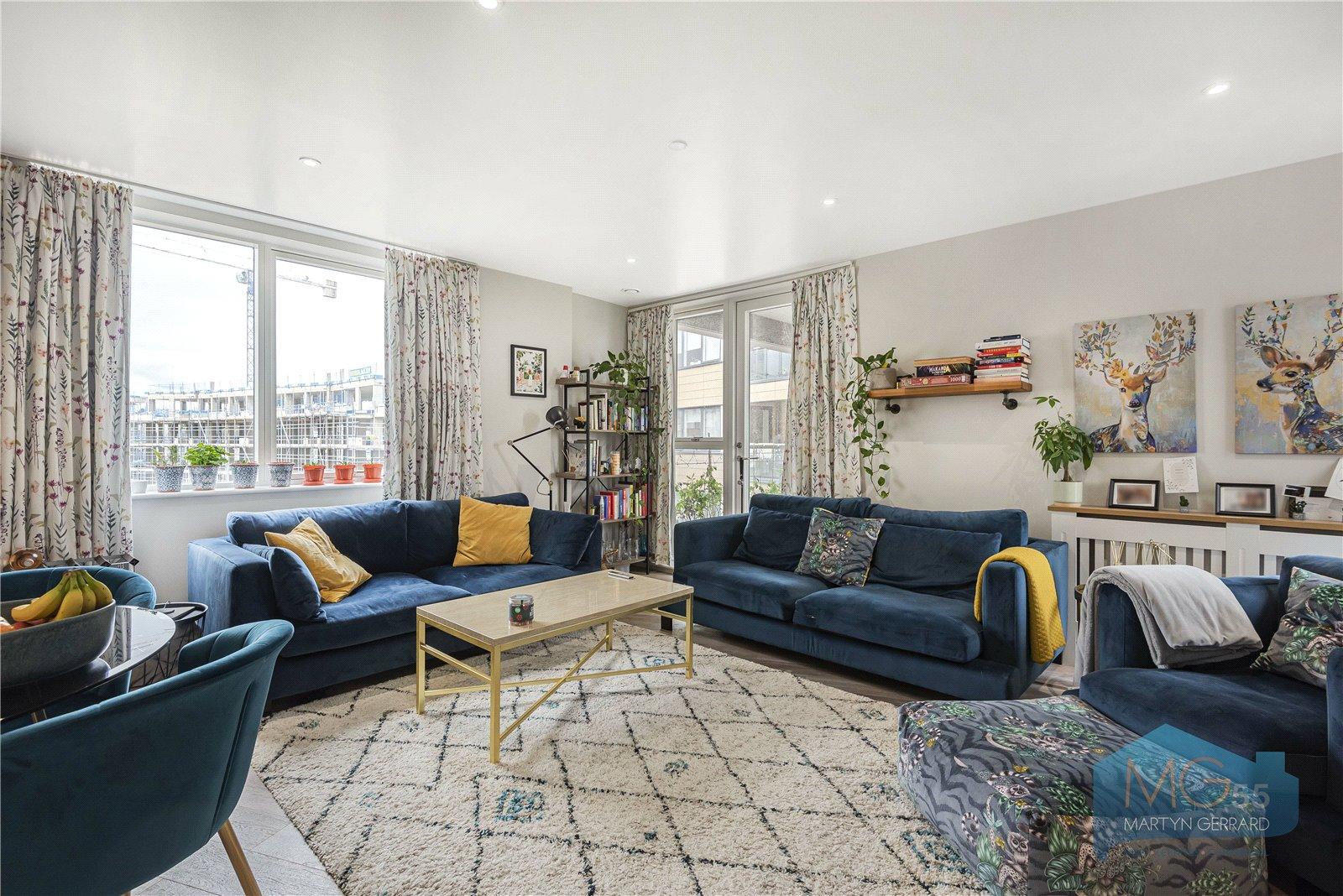 2 bedroom Apartment for sale - Martyn Gerrard