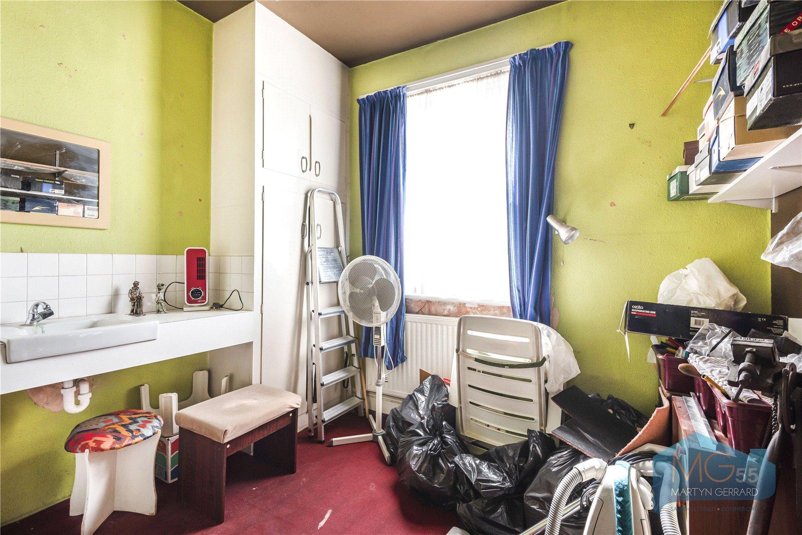 4 bedroom Semi-Detached House for sale - Martyn Gerrard