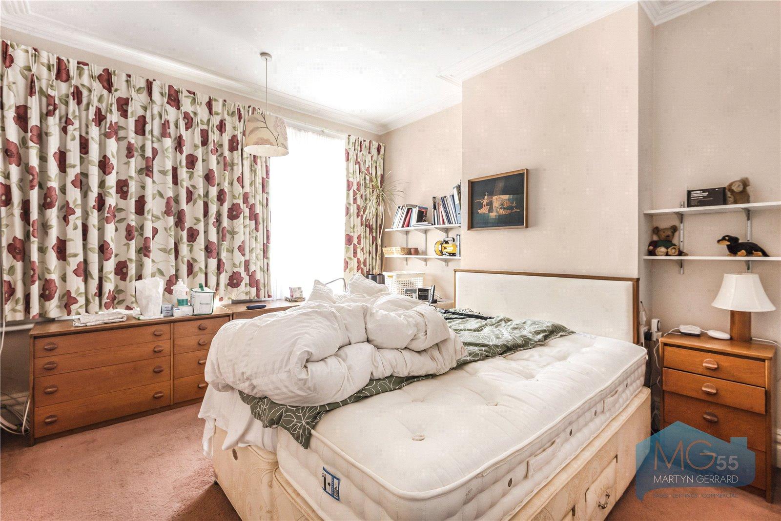 4 bedroom Semi-Detached House for sale - Martyn Gerrard