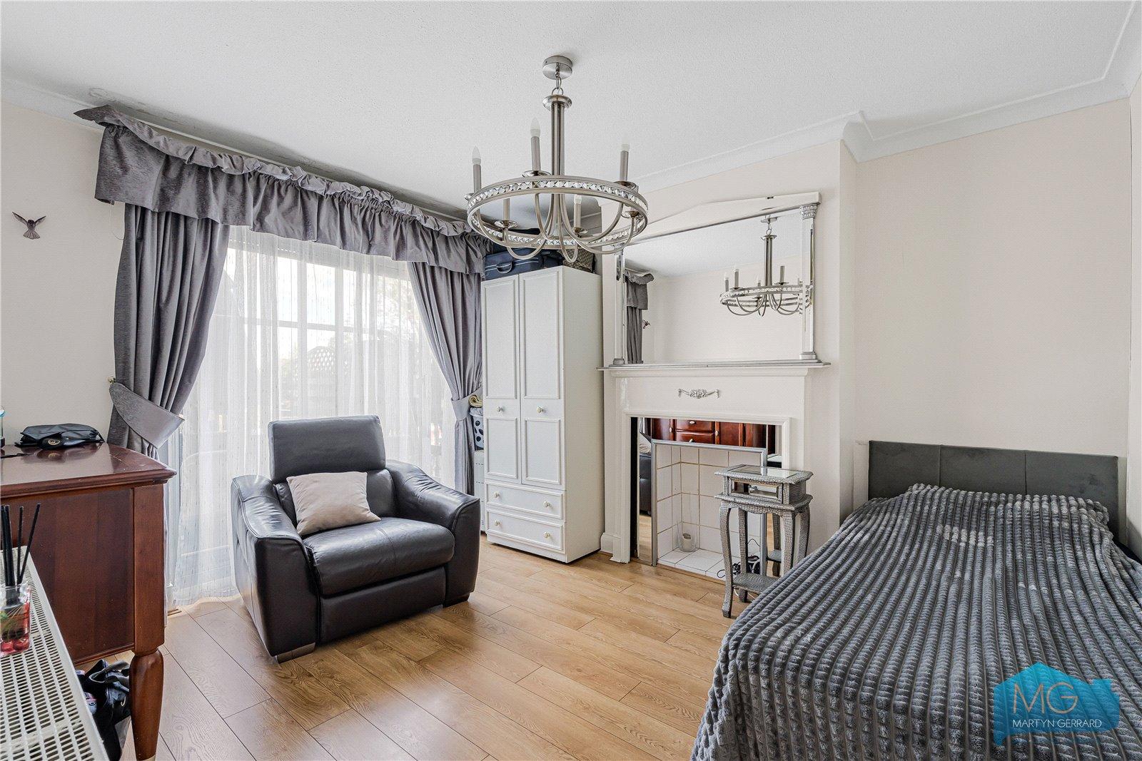 4 bedroom Semi-Detached House for sale - Martyn Gerrard