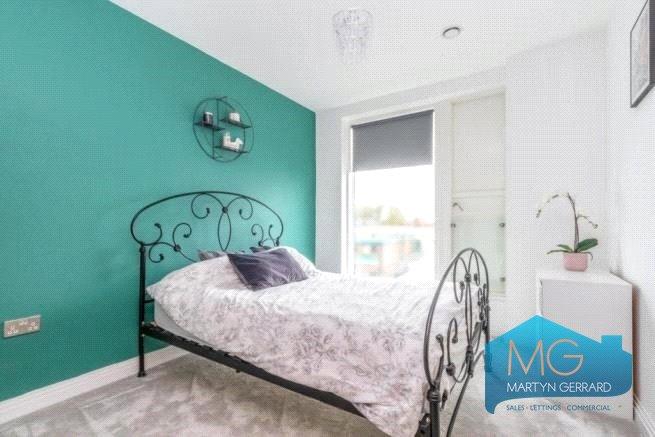 2 bedroom Apartment to rent - Martyn Gerrard