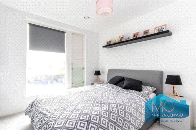 2 bedroom Apartment to rent - Martyn Gerrard