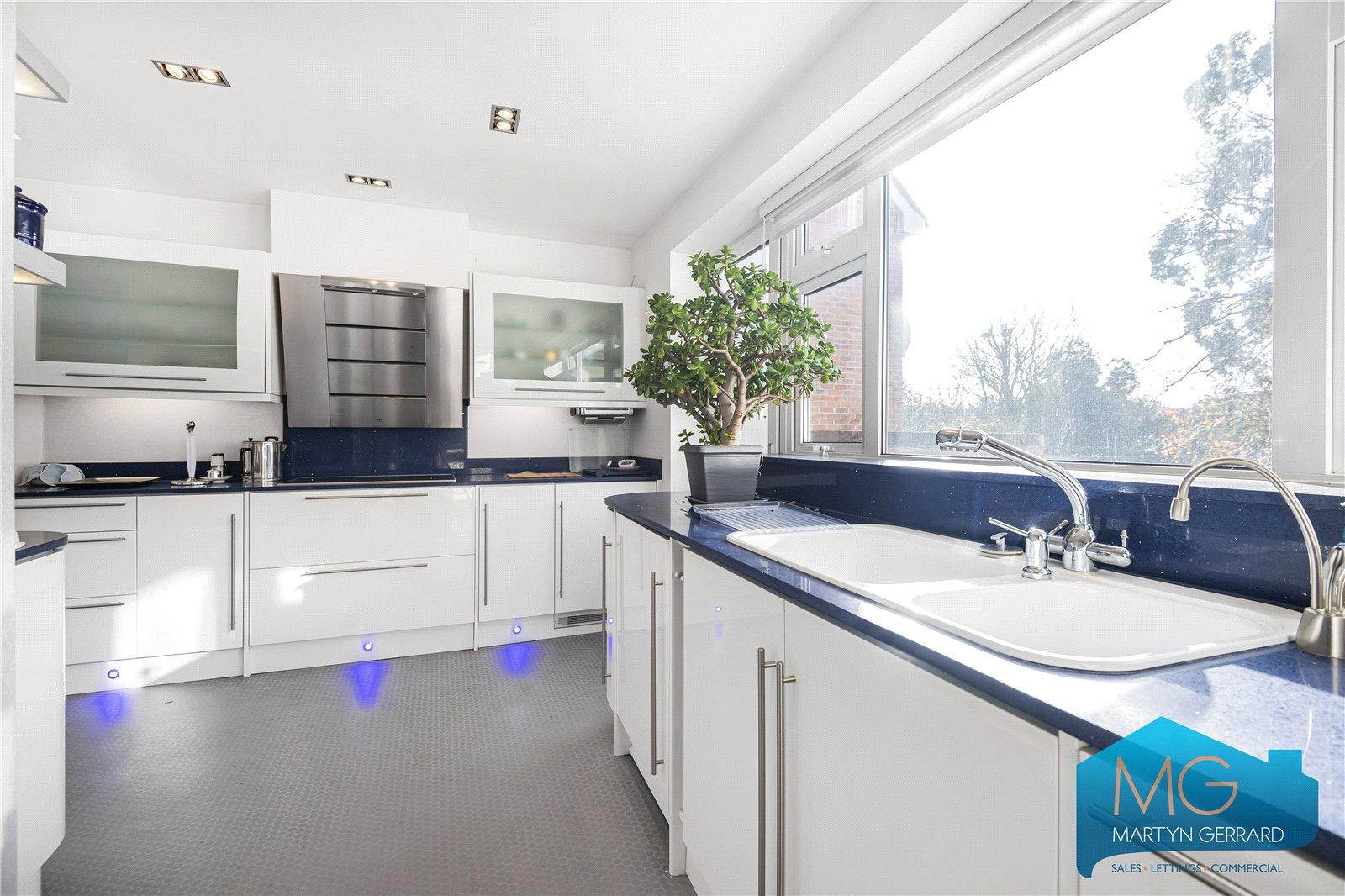 3 bedroom Detached House for sale - Martyn Gerrard