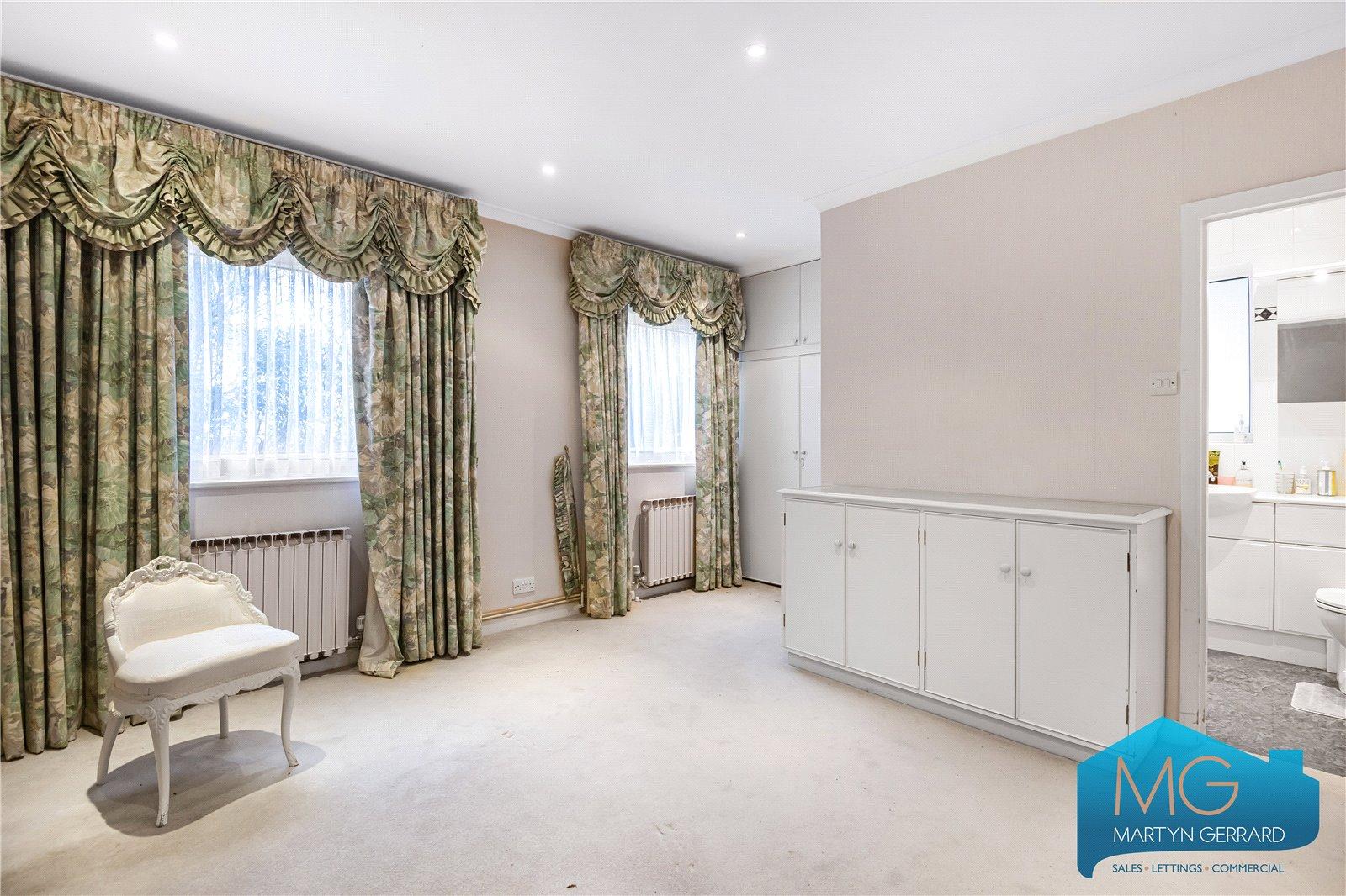3 bedroom Detached House for sale - Martyn Gerrard