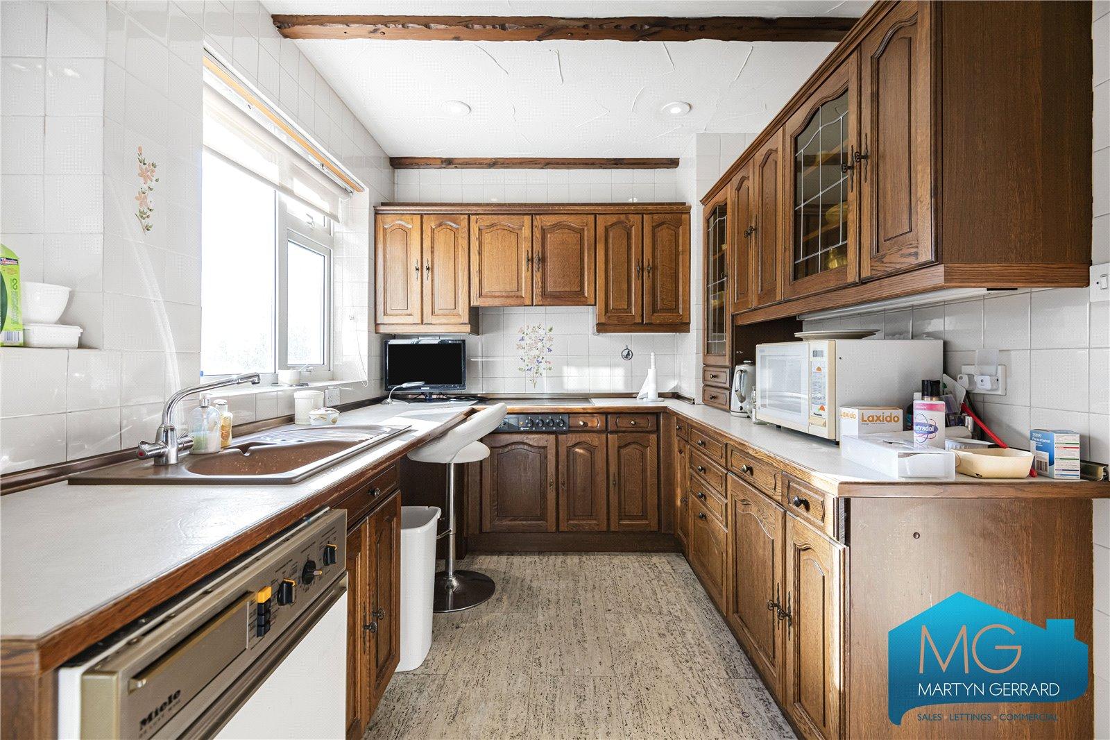 3 bedroom Detached House for sale - Martyn Gerrard