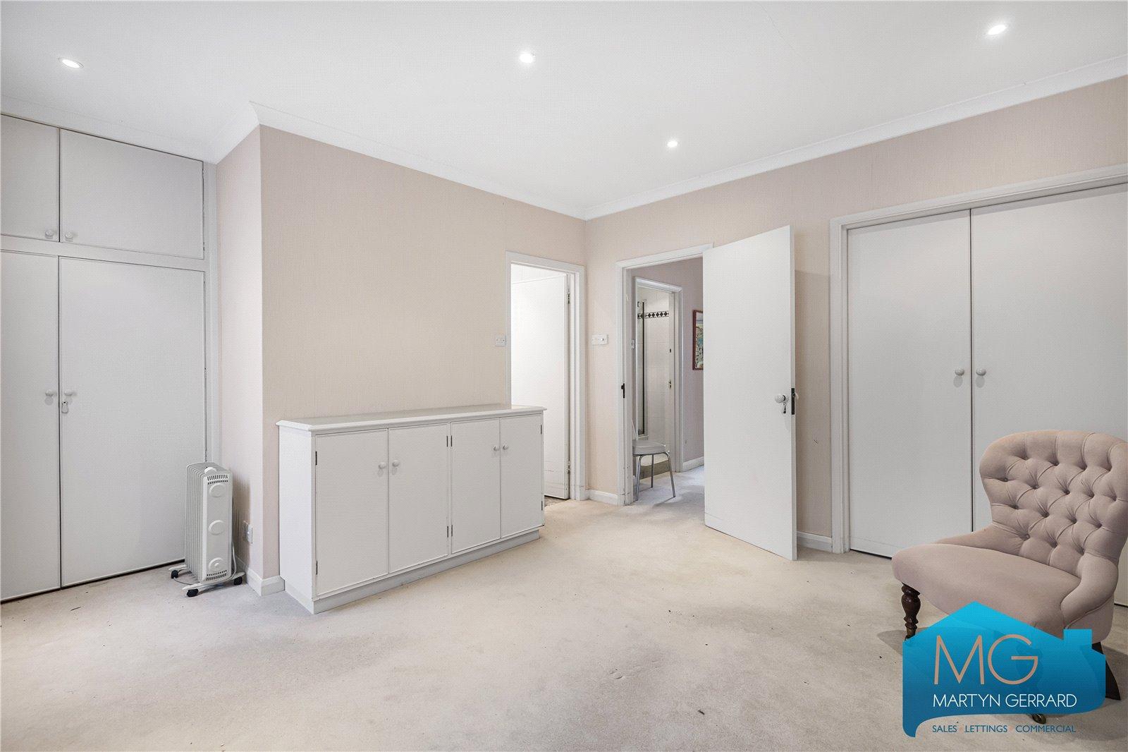 3 bedroom Detached House for sale - Martyn Gerrard