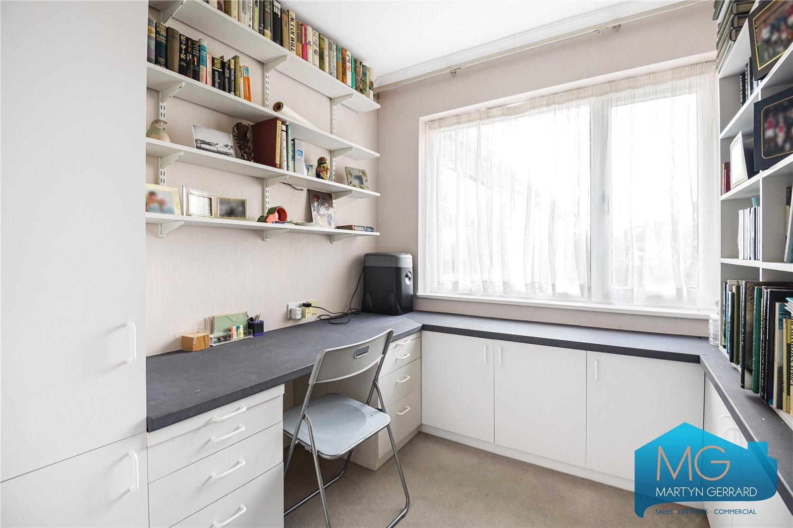 3 bedroom Detached House for sale - Martyn Gerrard