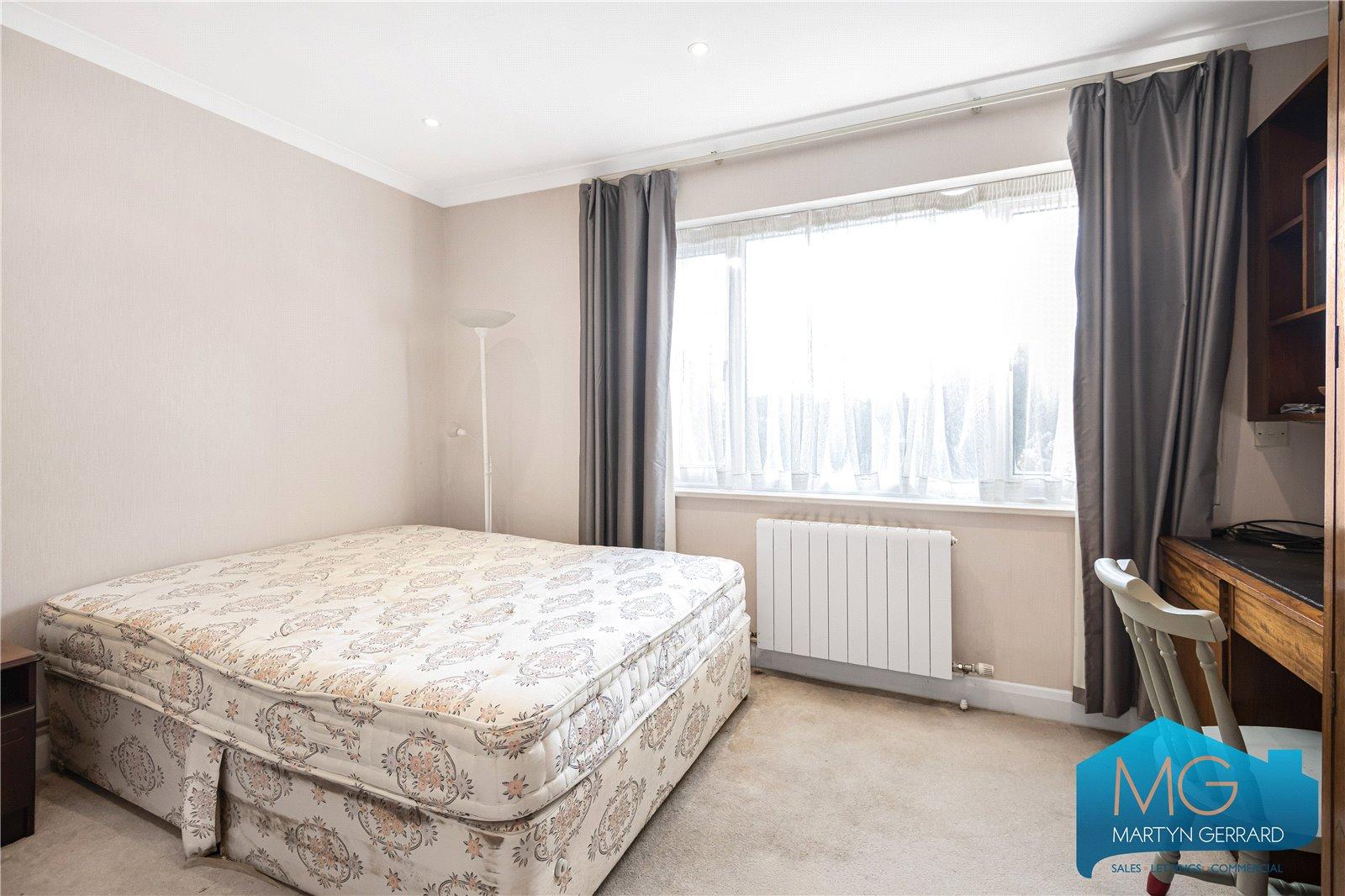 3 bedroom Detached House for sale - Martyn Gerrard