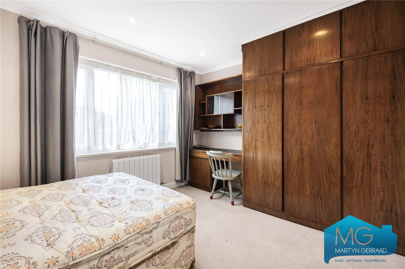 3 bedroom Detached House for sale - Martyn Gerrard