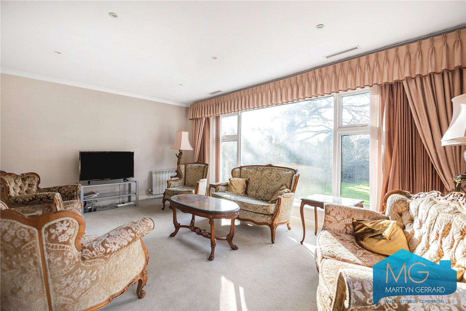 3 bedroom Detached House for sale - Martyn Gerrard