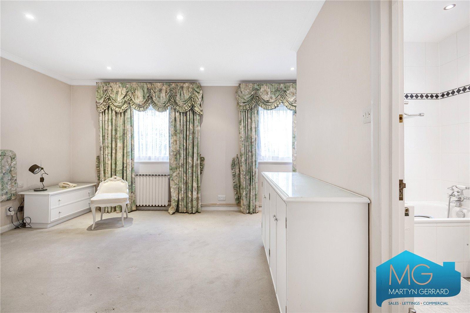 3 bedroom Detached House for sale - Martyn Gerrard