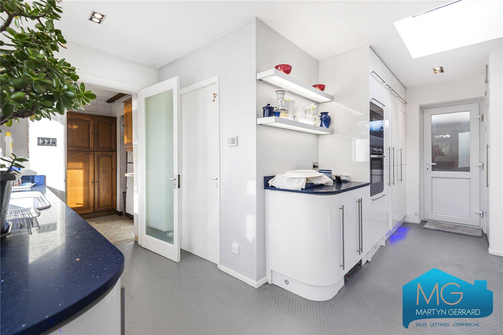 3 bedroom Detached House for sale - Martyn Gerrard