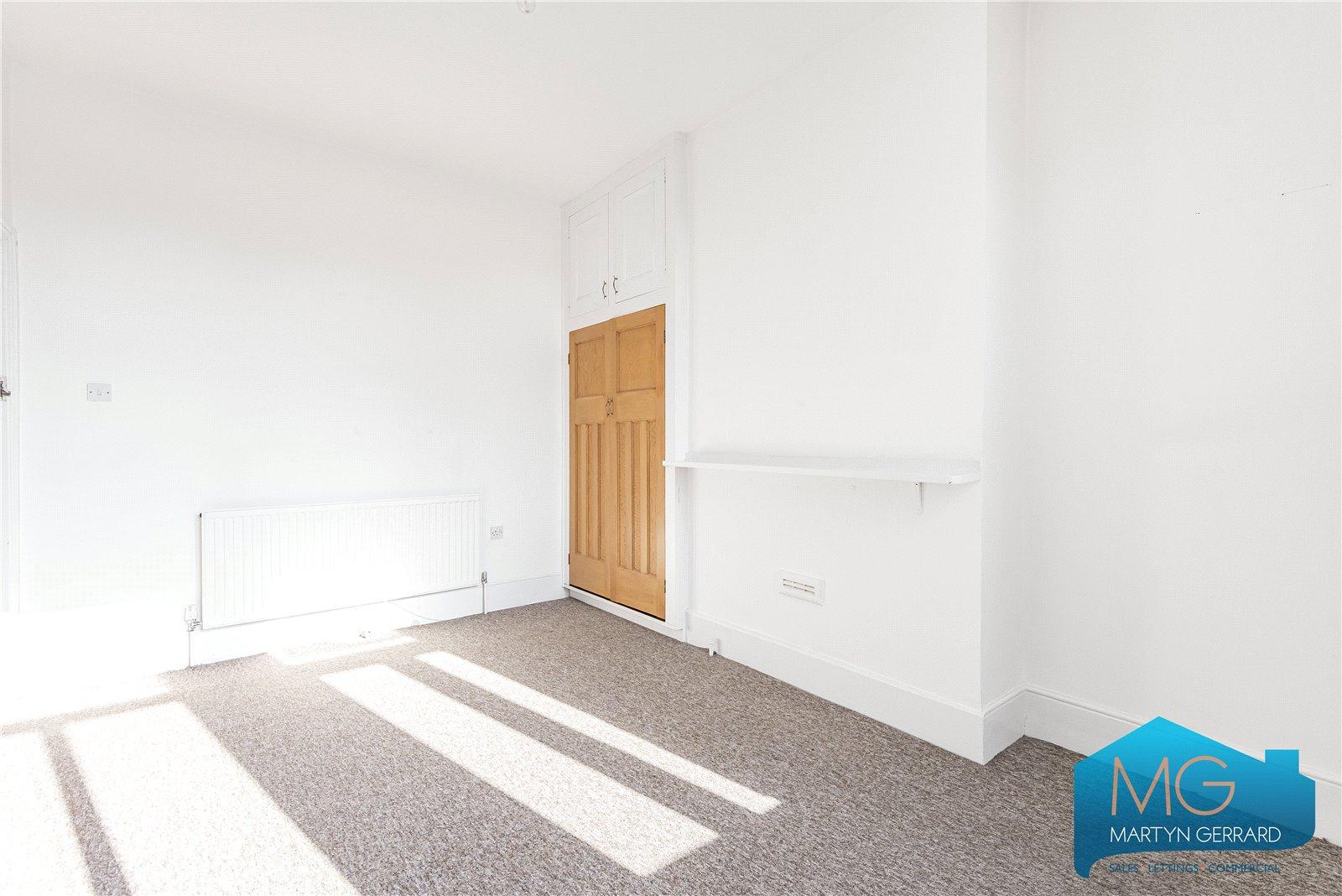 4 bedroom Semi-Detached House for sale - Martyn Gerrard