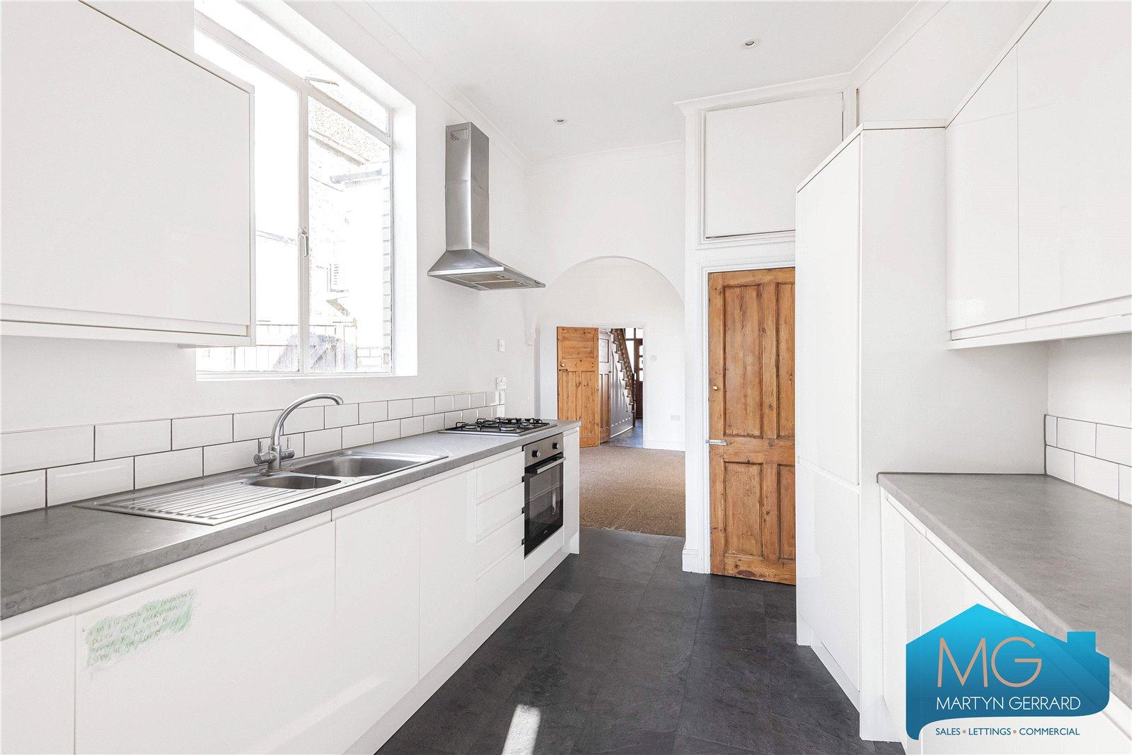 4 bedroom Semi-Detached House for sale - Martyn Gerrard