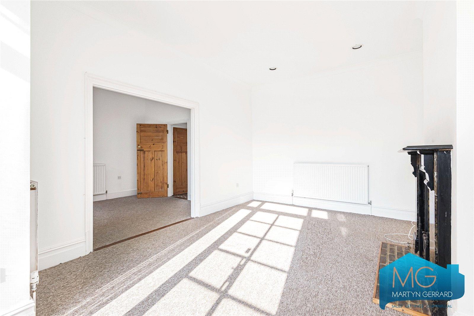 4 bedroom Semi-Detached House for sale - Martyn Gerrard