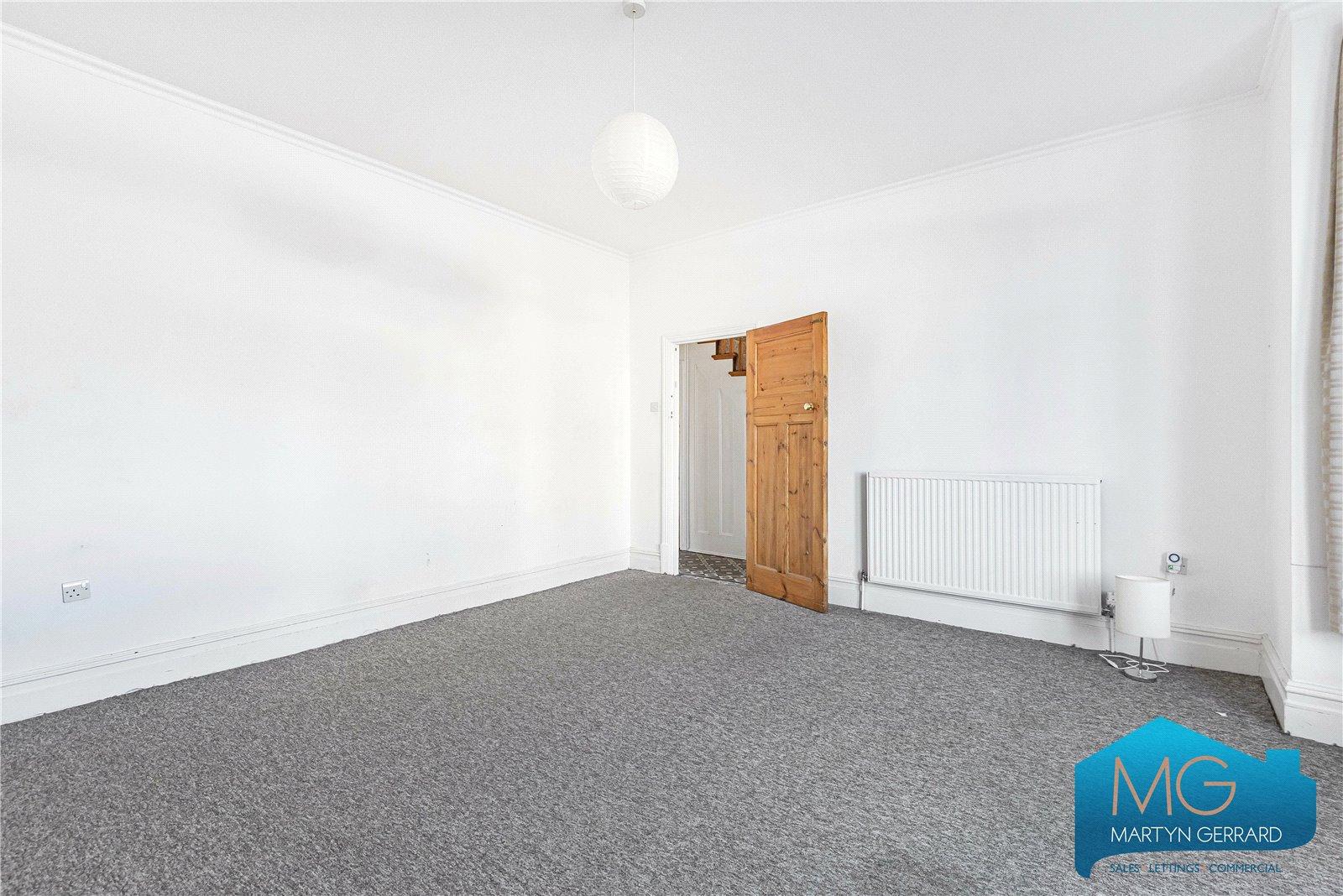 4 bedroom Semi-Detached House for sale - Martyn Gerrard