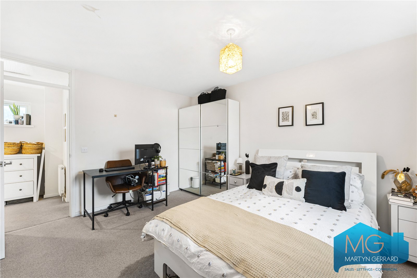 2 bedroom Terraced House for sale - Martyn Gerrard